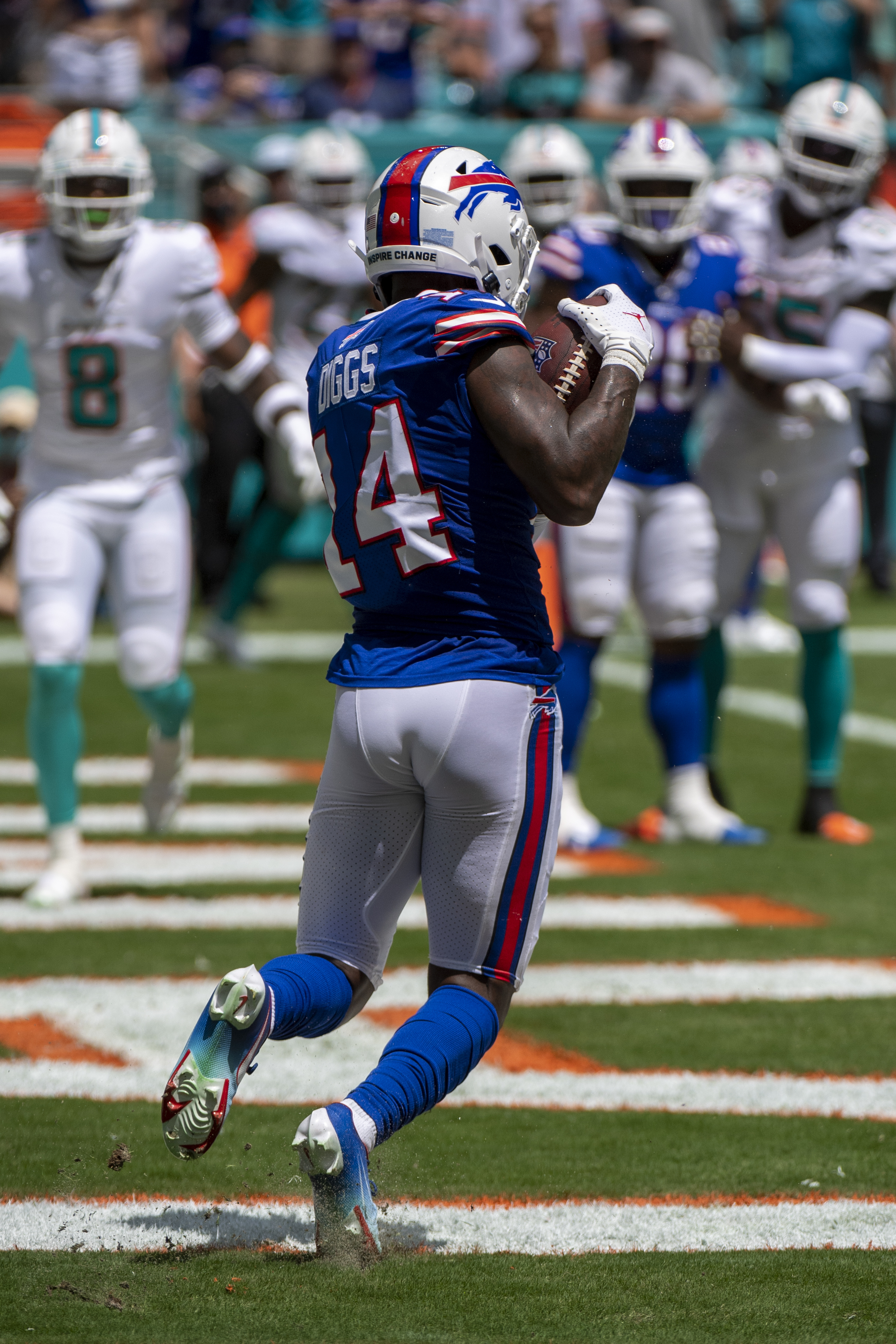 Miami Dolphins wide receiver Jaylen Waddle (17) warms up on the field  before an NFL football game against the Buffalo Bills, Sunday, Sept. 19,  2021, in Miami Gardens, Fla. (AP Photo/Doug Murray