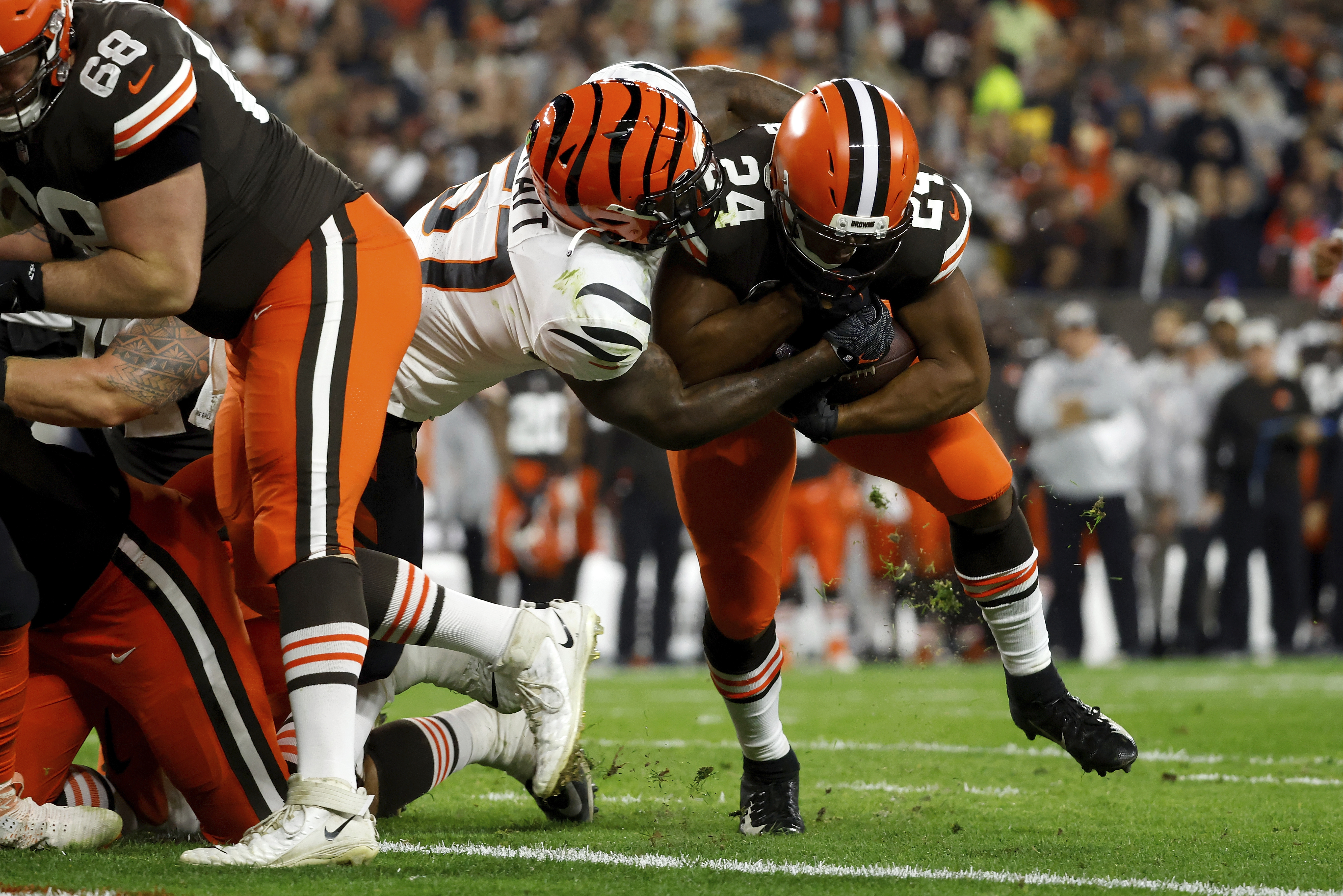 NFL Free Agent Rankings 2023: 4 Bengals among top 100 free agents at PFF -  Cincy Jungle