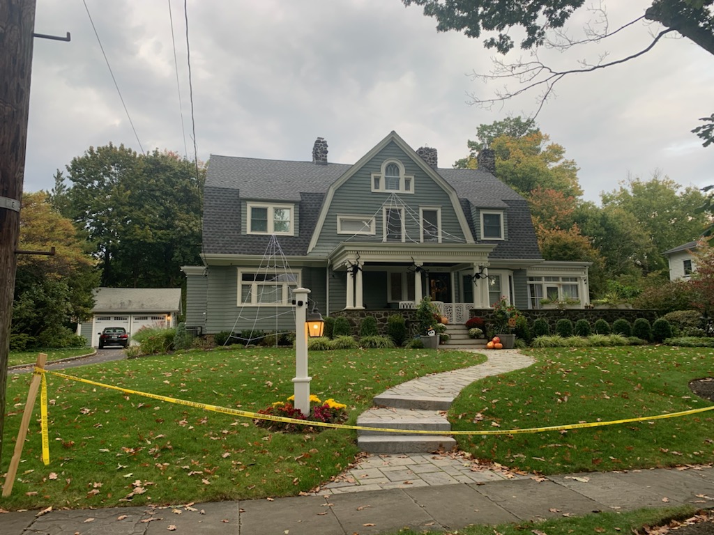 Westfield N J Residents Are Sick Of Netflix Fans Driving To The 