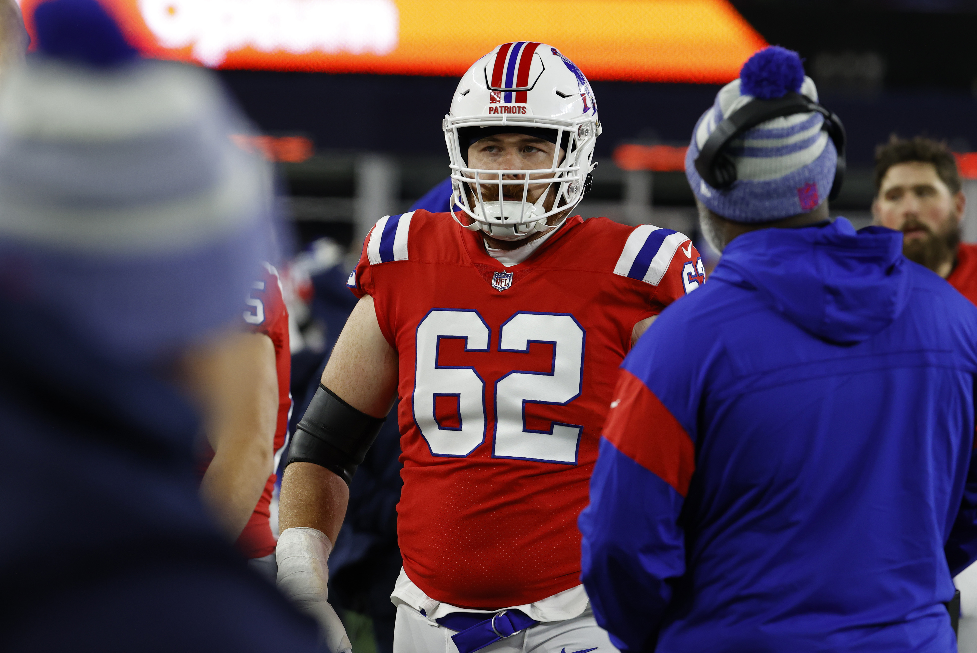 Patriots lineman switching from defense to offense has made a 'big jump' 