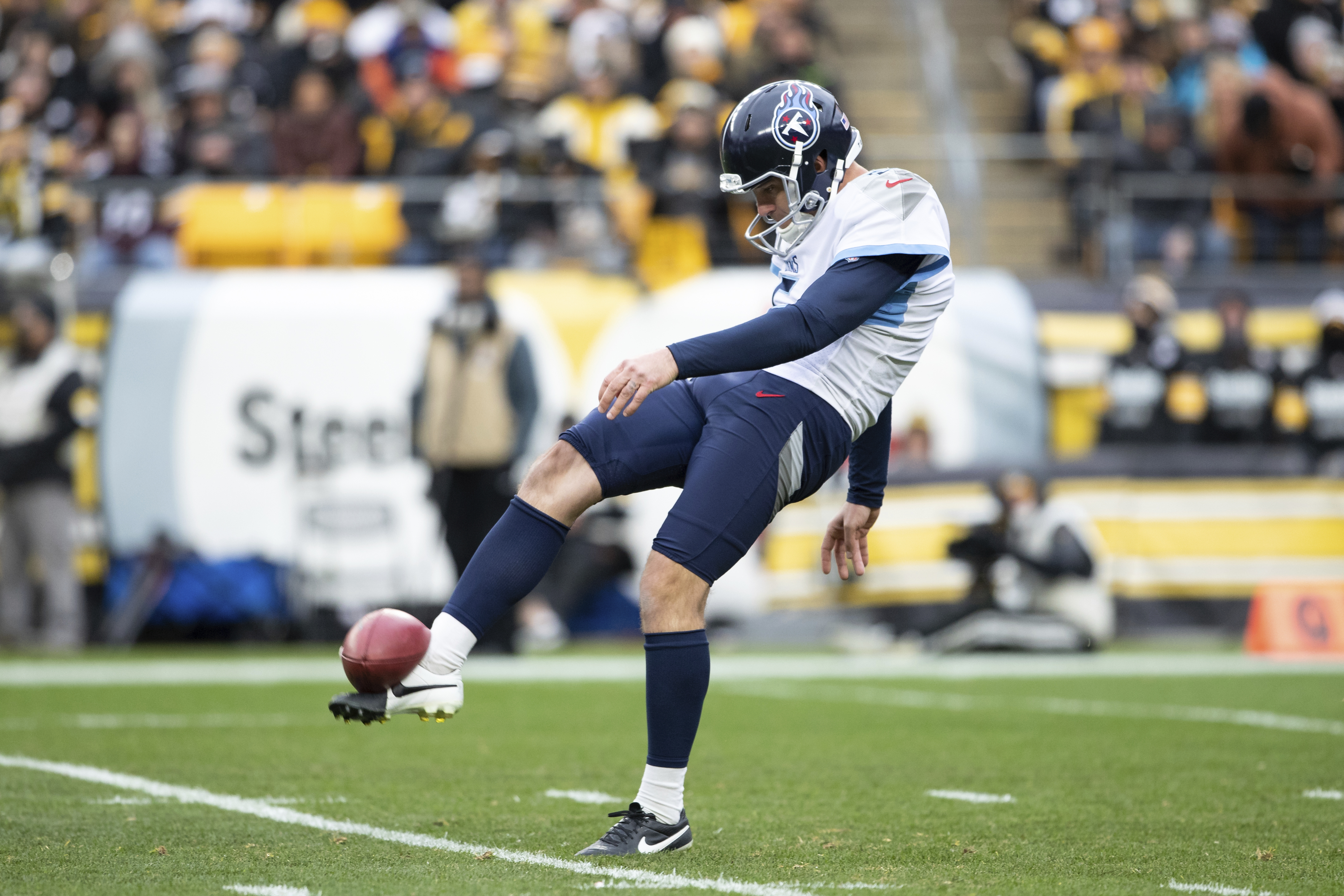 Punter Arryn Siposs is one of the few Eagles who are not rolling right now