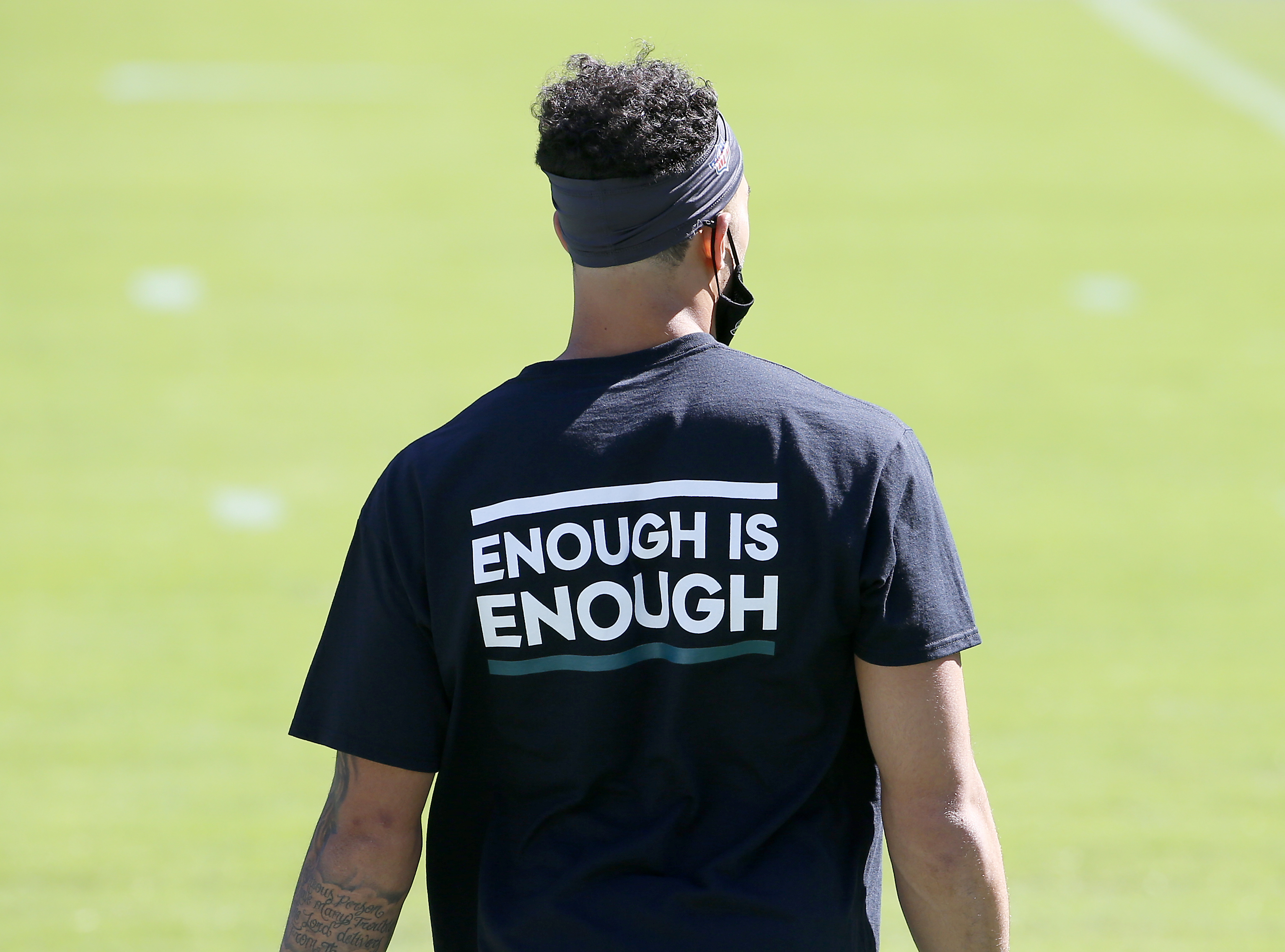 St. Louis Cardinals wear 'Black Lives Matter' shirts during Opening Day  warmups; no players kneel during National Anthem