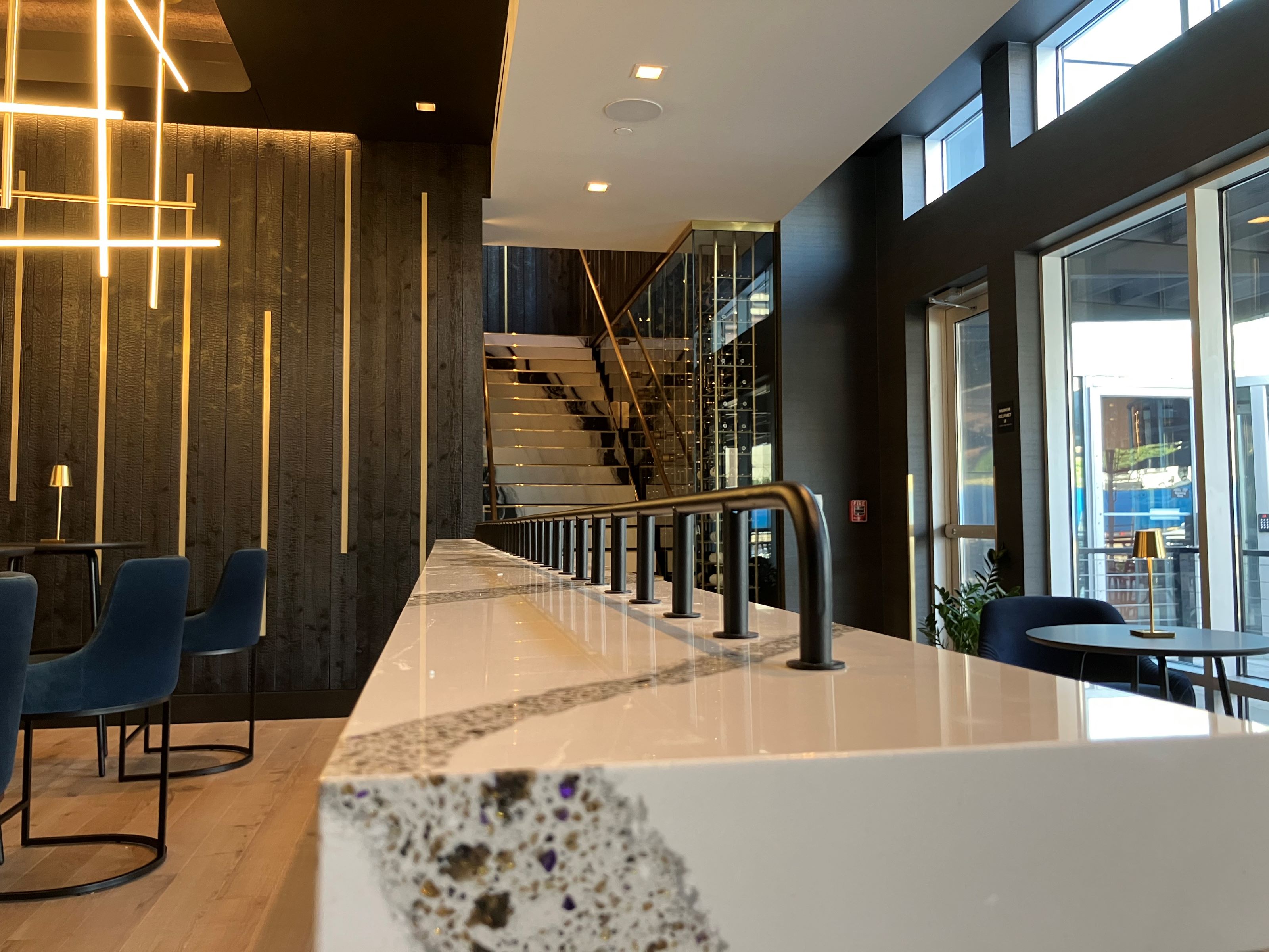 Fahrenheit Restaurant Cleveland - 3z117tm