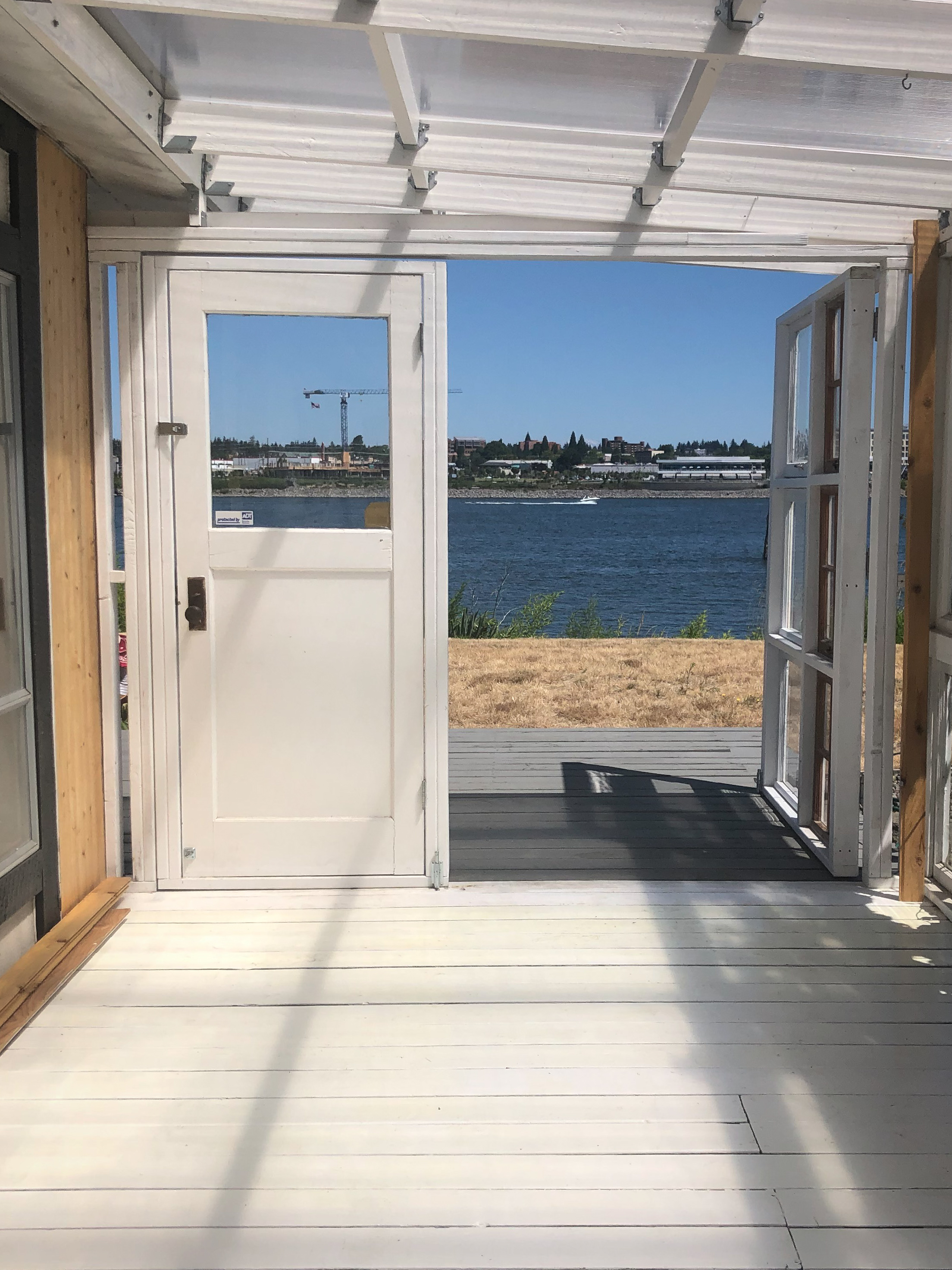 Hayden Island manufactured home for sale at 125,000 has ‘1 million