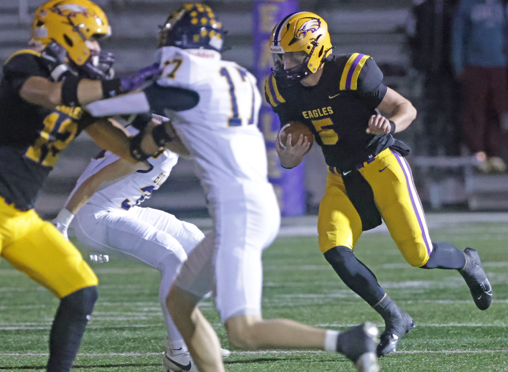 Olmsted Falls at Avon, Division II, Region 6 football quarterfinal ...
