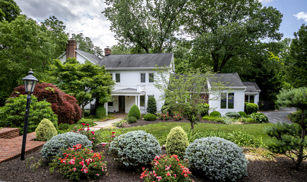 2390 Grantley Road Cool Spaces