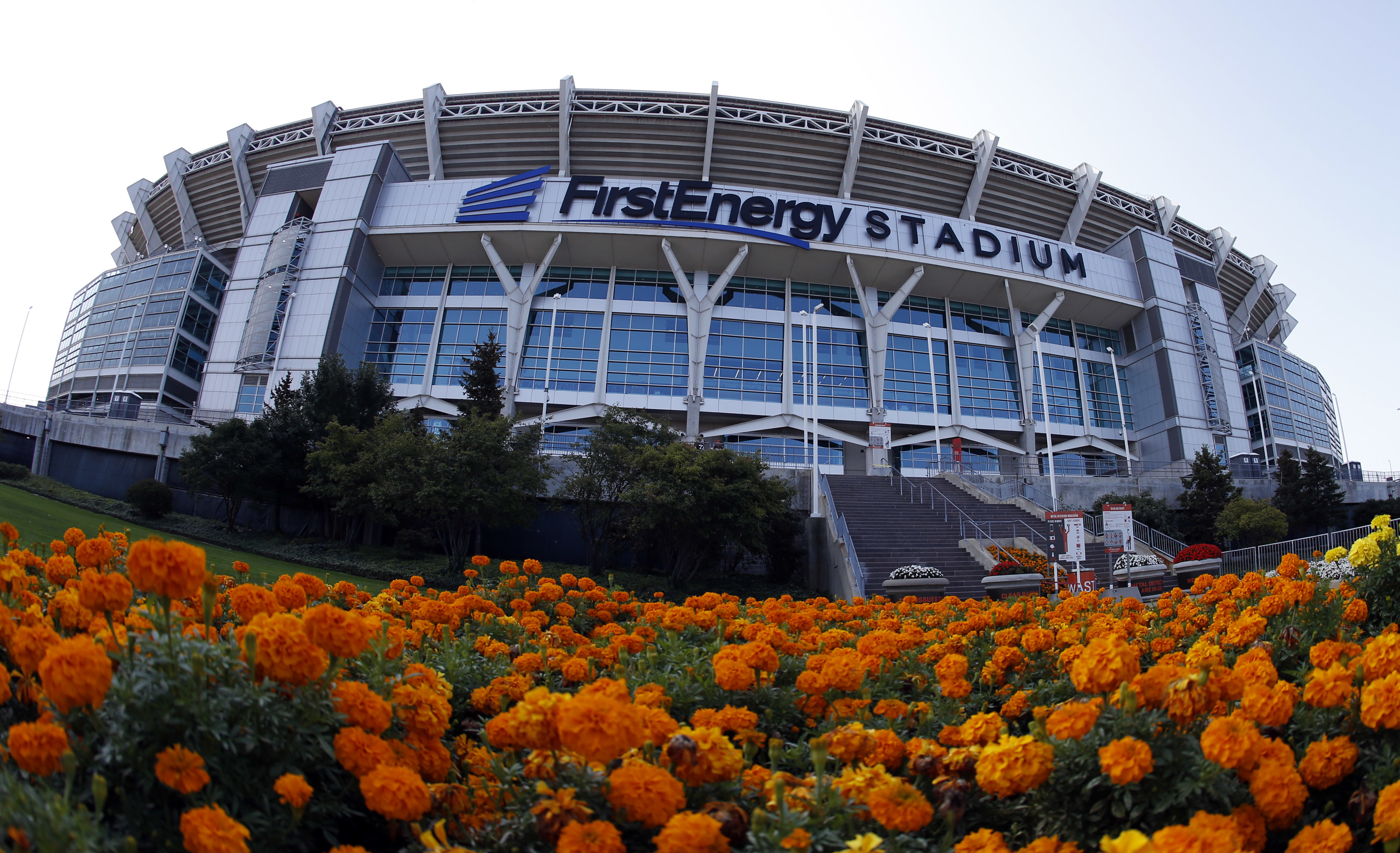 Majority of Greater Clevelanders want FirstEnergy Stadium to stay put,  prefer renovation over new stadium 