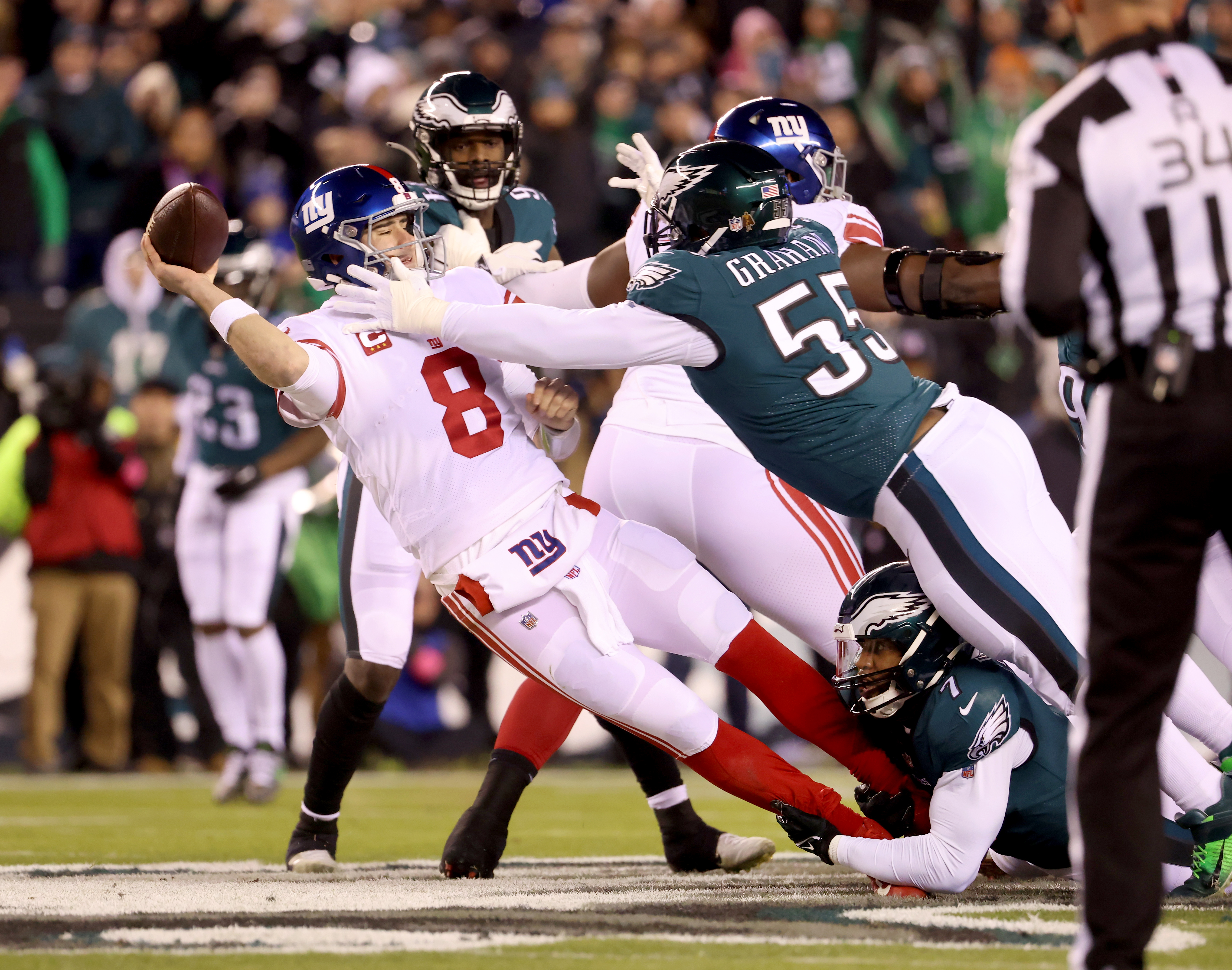 Eagles dominate NFC East rival Giants, earn trip to NFC Championship