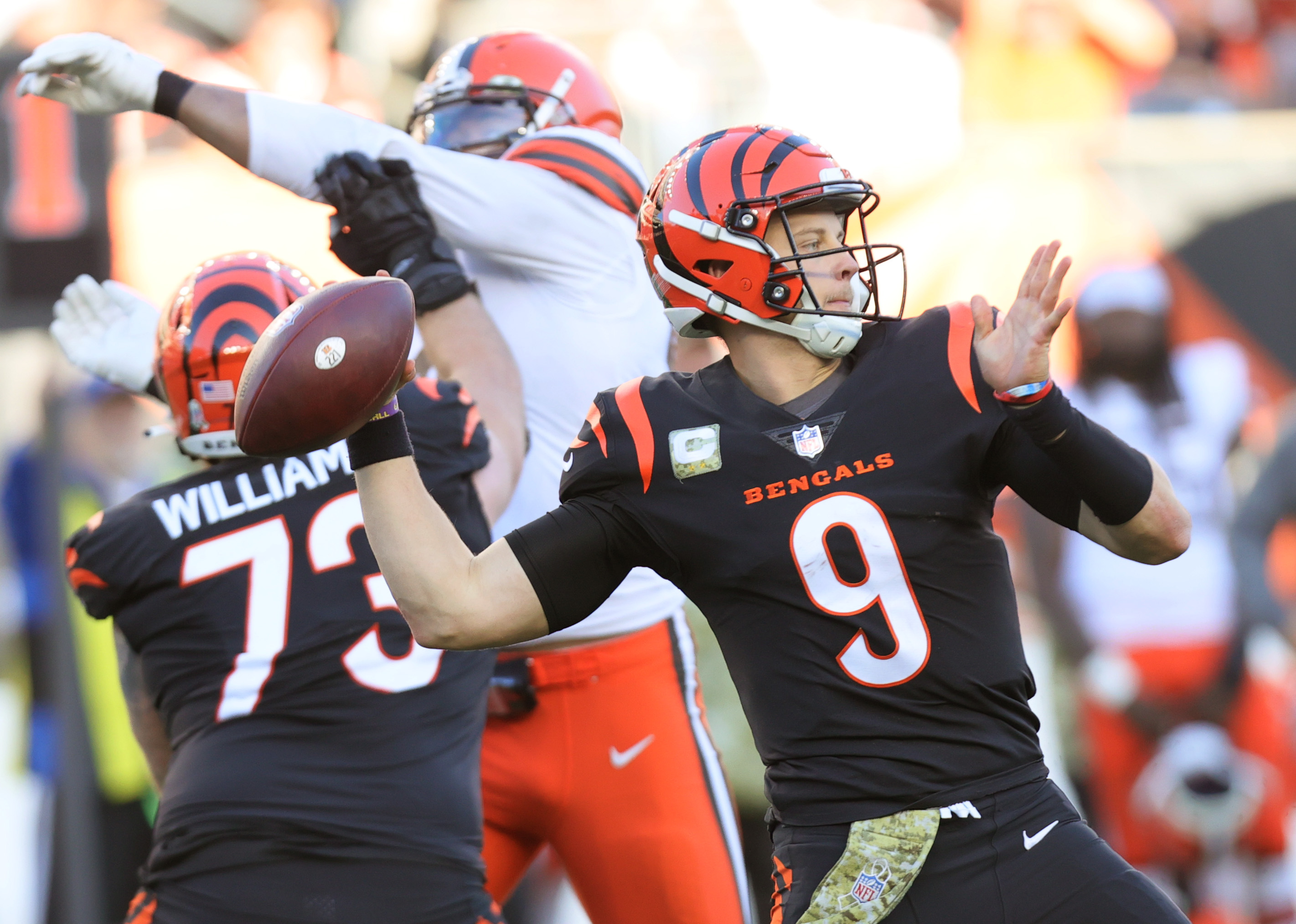 Bengals' Joe Burrow avoids serious injury after limping off vs. Ravens