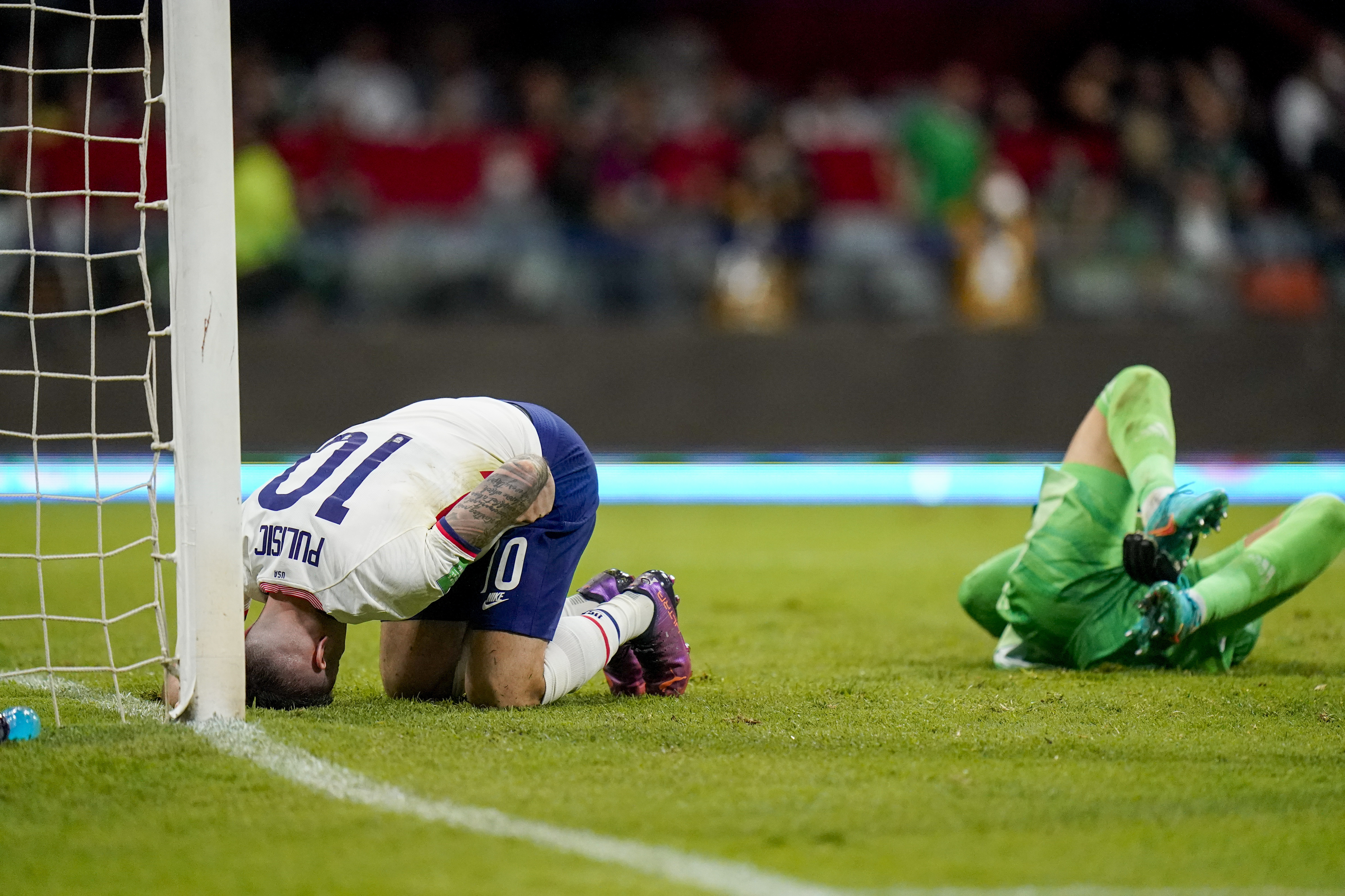 Pulisic 1st hat trick leads US to 5-1 win, World Cup brink - The