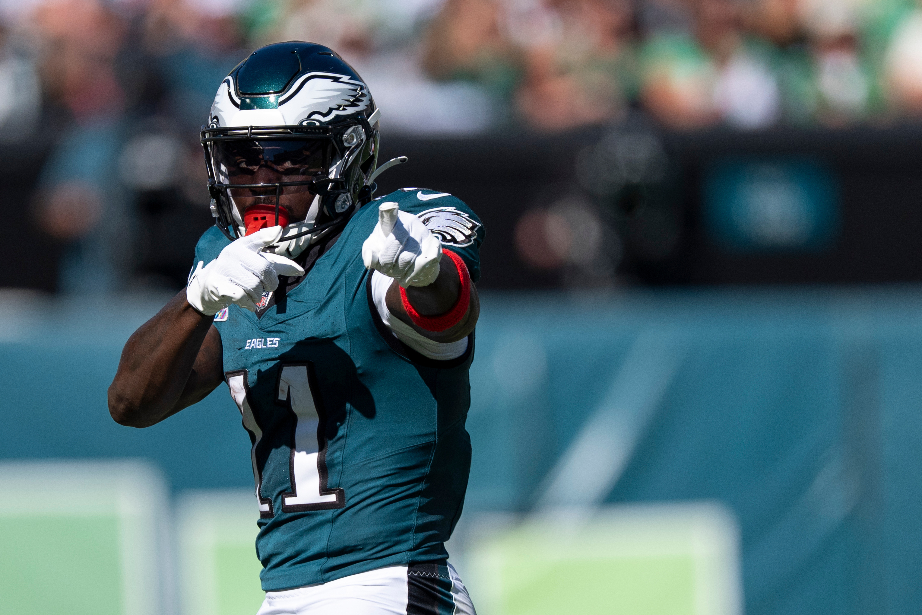 Eagles star WR is frustrated, Patriots three-time champ says team should  bring him in - masslive.com