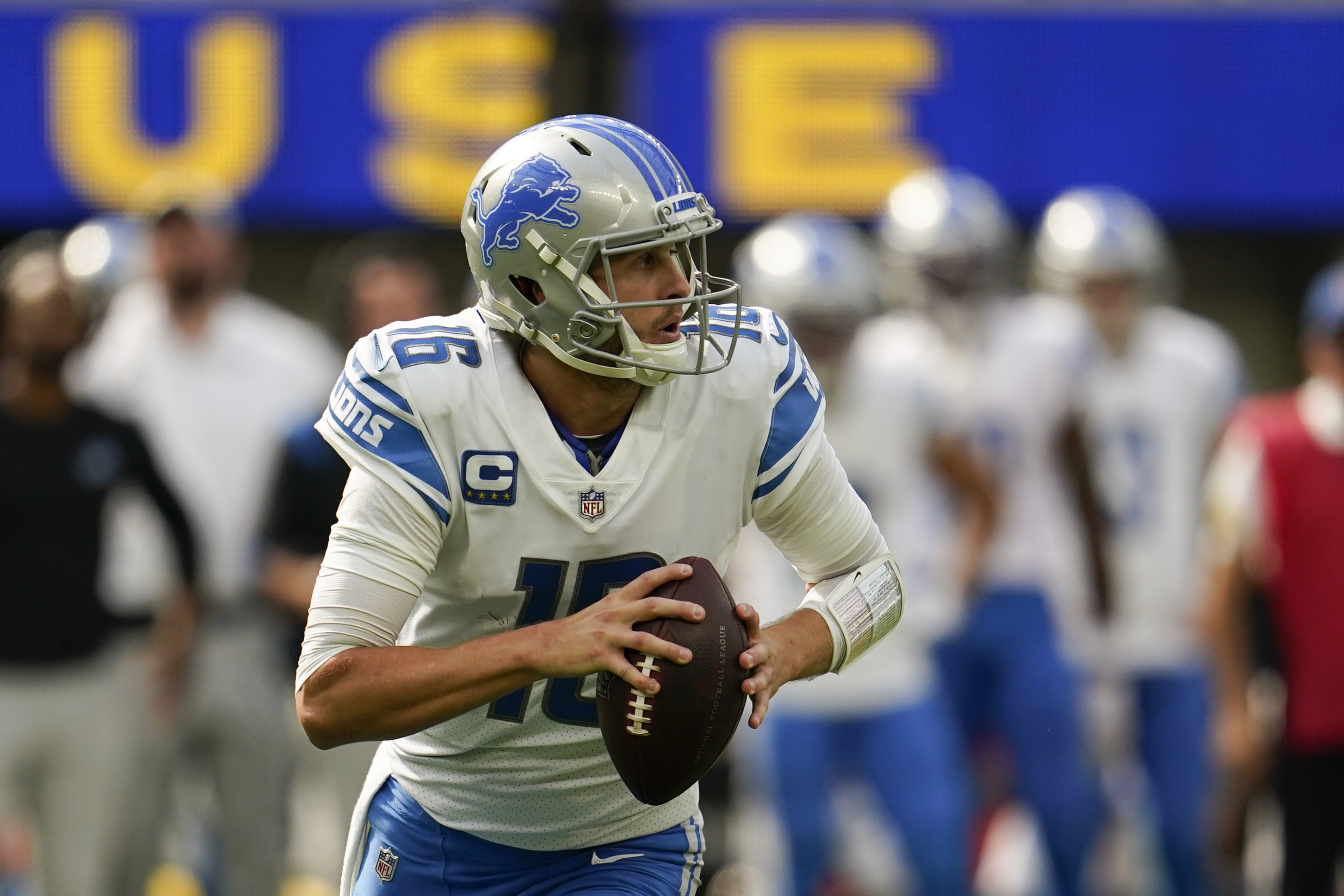 Jared Goff injury news: Lions list starting QB as questionable for  Thanksgiving vs. Bears - DraftKings Network