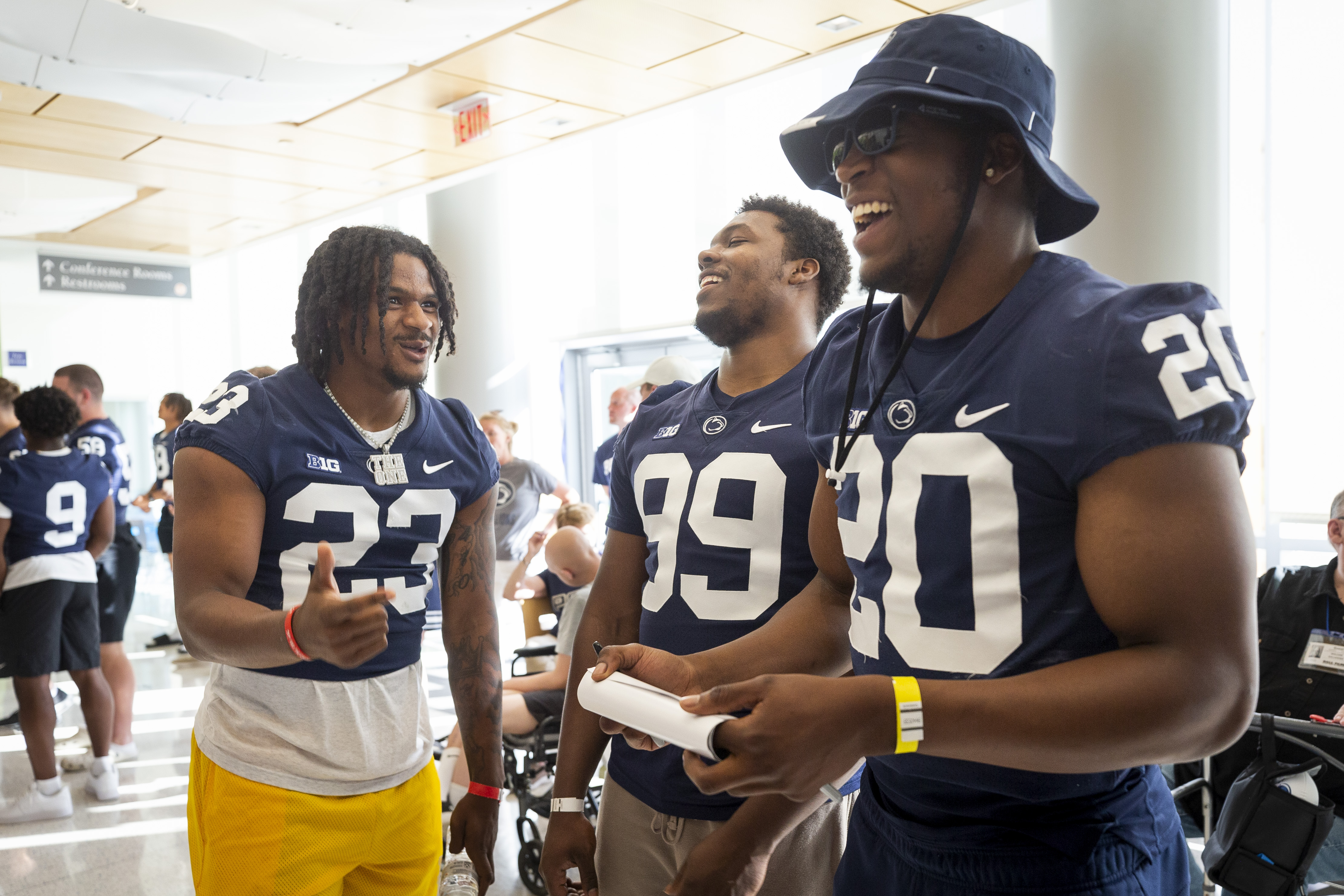 Jayson Oweh A Rising Star For Penn State Football, 'Going To Be  Unstoppable'