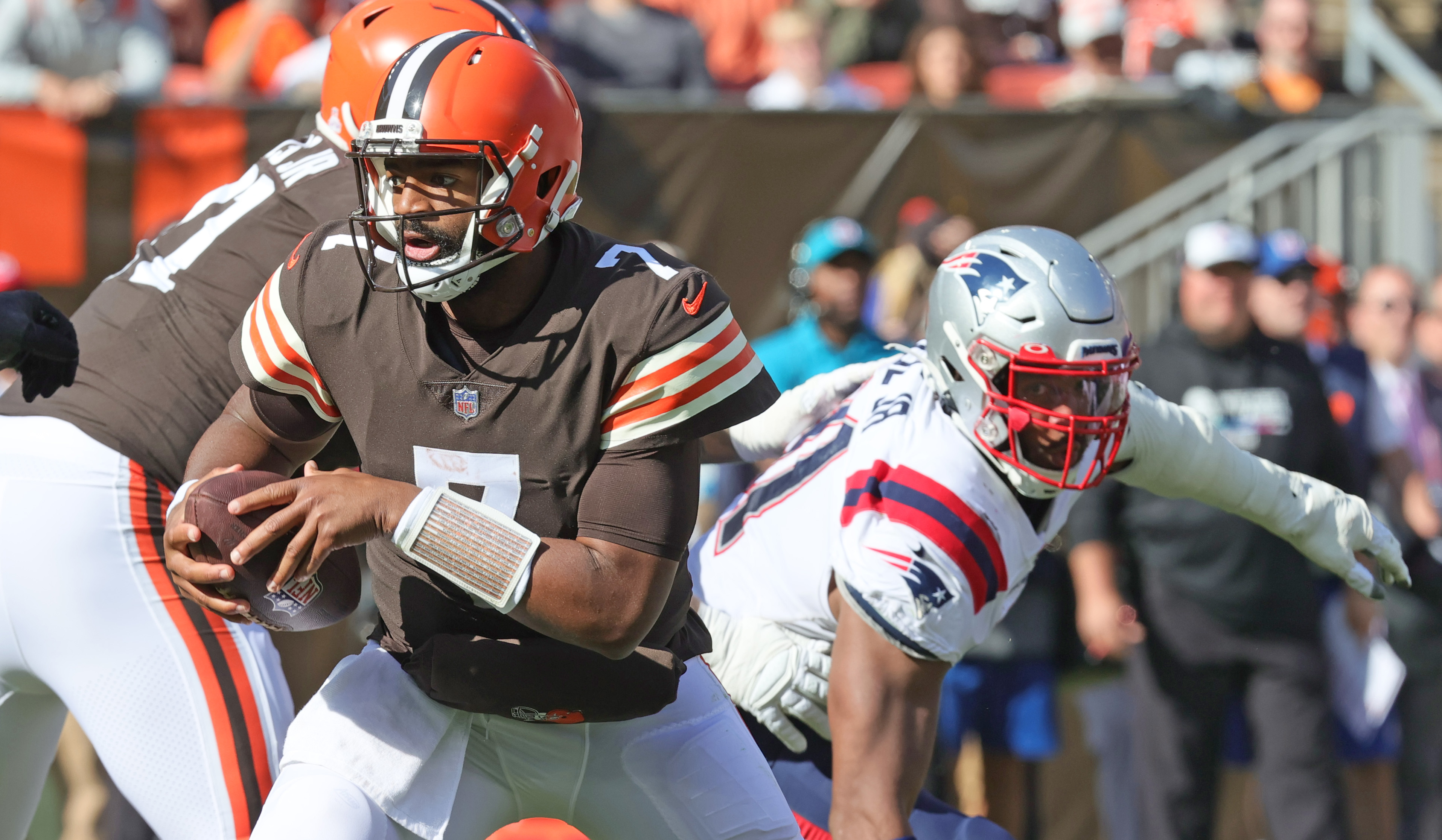 Cleveland Browns quarterback Jacoby Brissett vs. New England Patriots,  October 16, 2022 