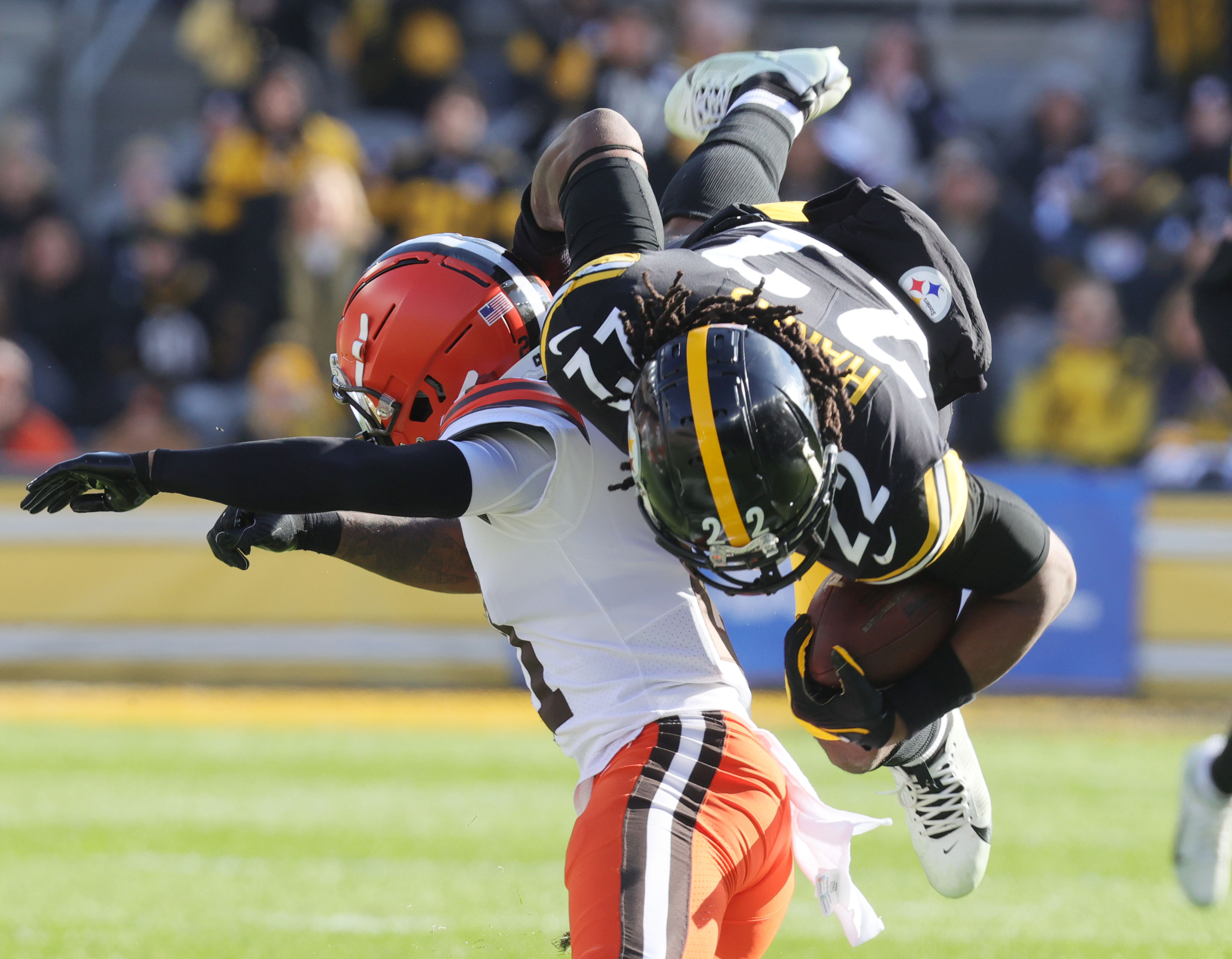 Browns get back 3, not top corner Denzel Ward for Steelers