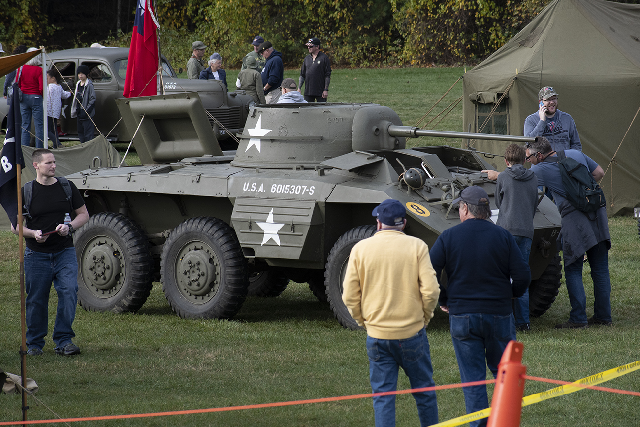 Hundreds of reenactors, tanks and weapons at Collings Foundation's