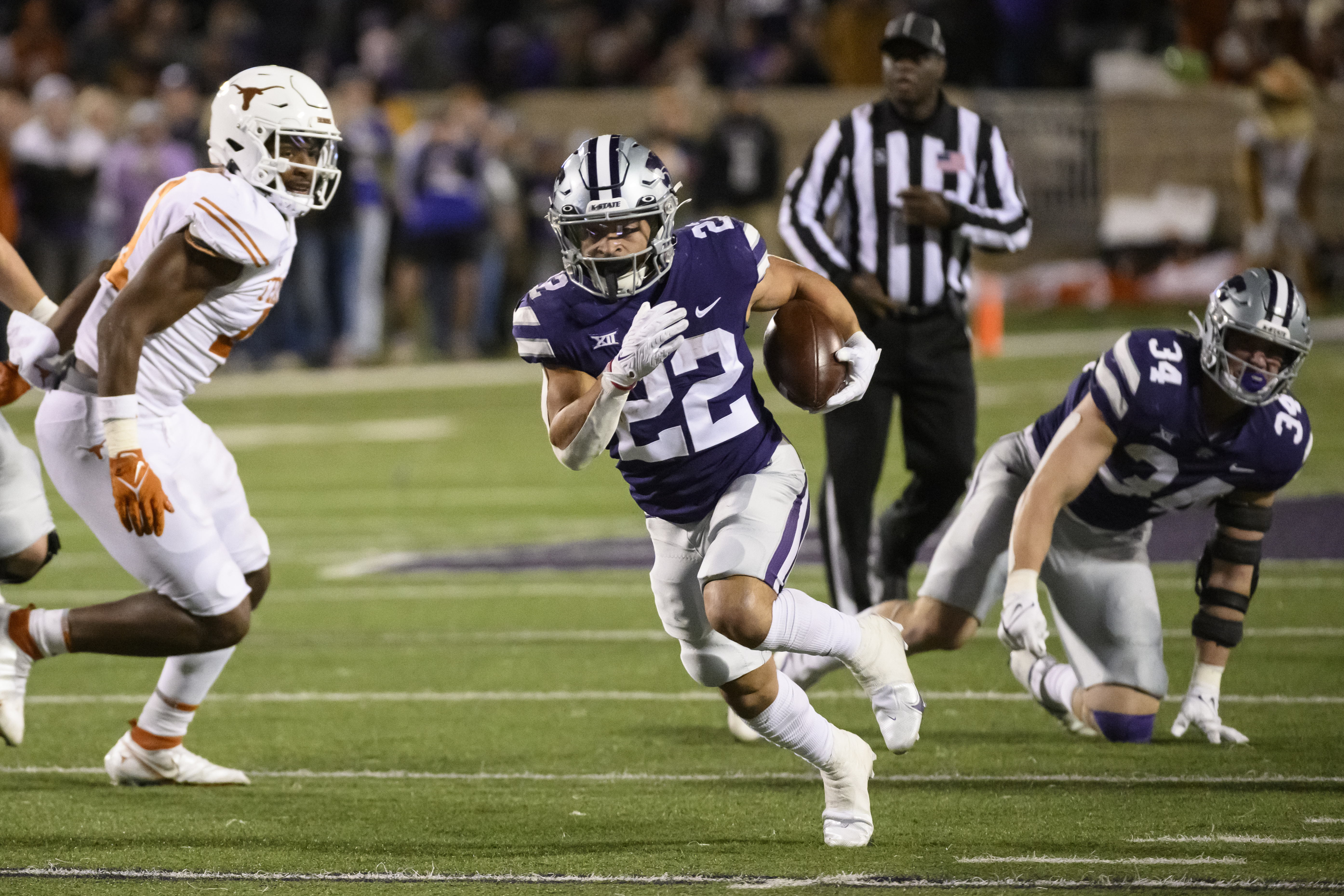 Kansas State must feature Deuce Vaughn. Question is, how and how often