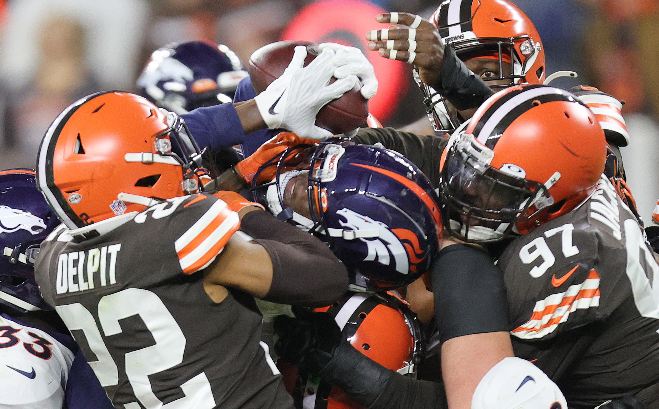 Cleveland Browns defeat Denver Broncos 17-14 for Thursday Night