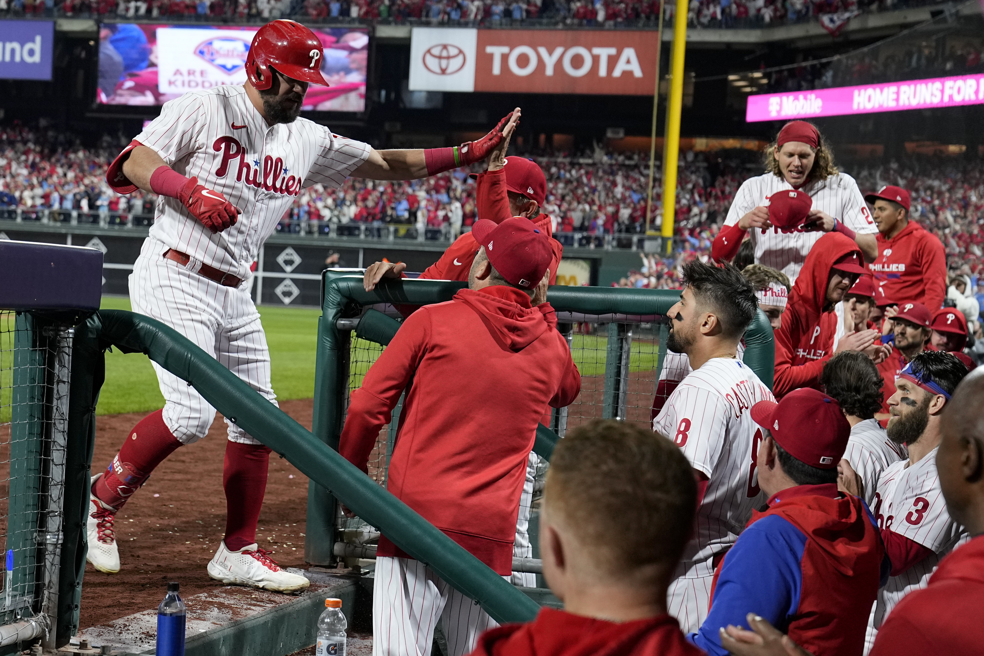 Kyle Schwarber's Phillies debut: 'I couldn't write it any better