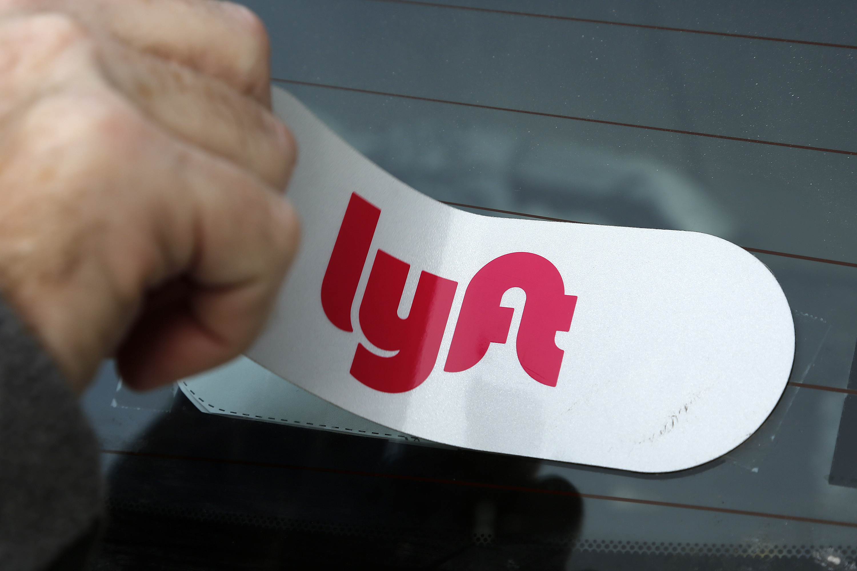 How to get free Lyft ride on Christmas, New Year's in 1 Ohio