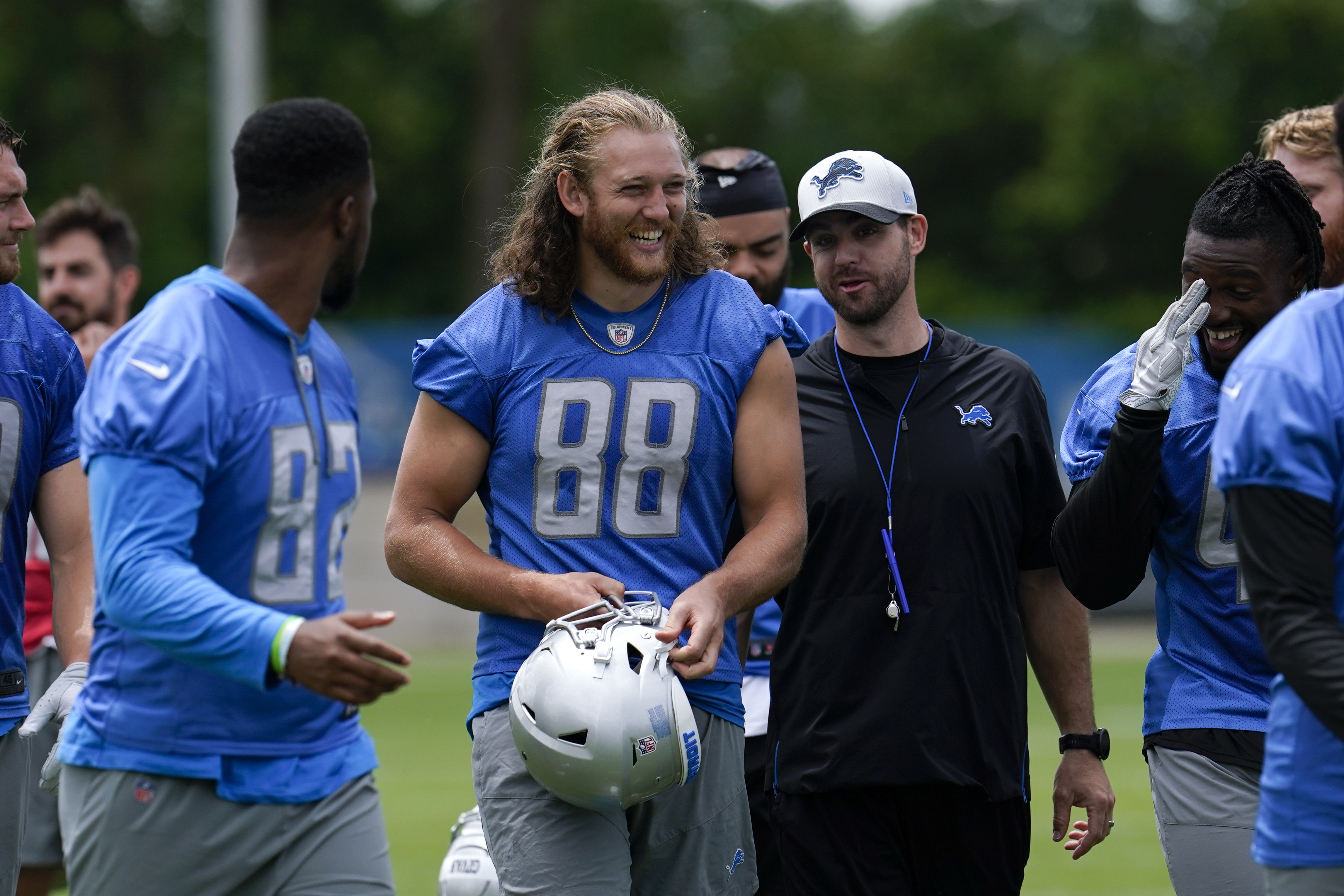 Brock Wright Praised for 'Phenomenal Job' With Lions