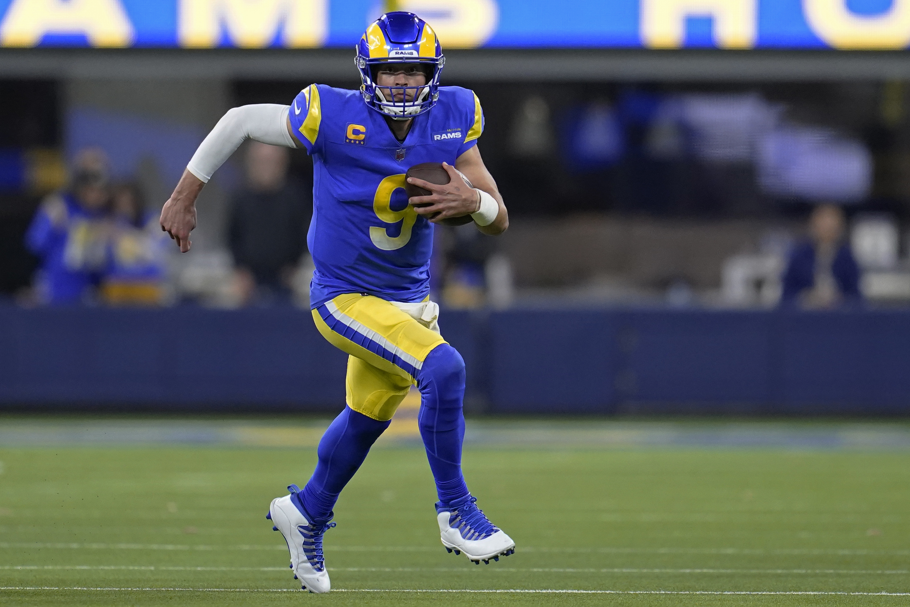 Matthew Stafford gets first career NFL playoff win as LA Rams blow out Arizona  Cardinals - KVIA