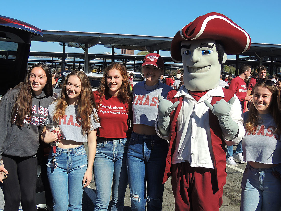 Umass Football Vs Buffalo 10 15 22 - Masslive.com