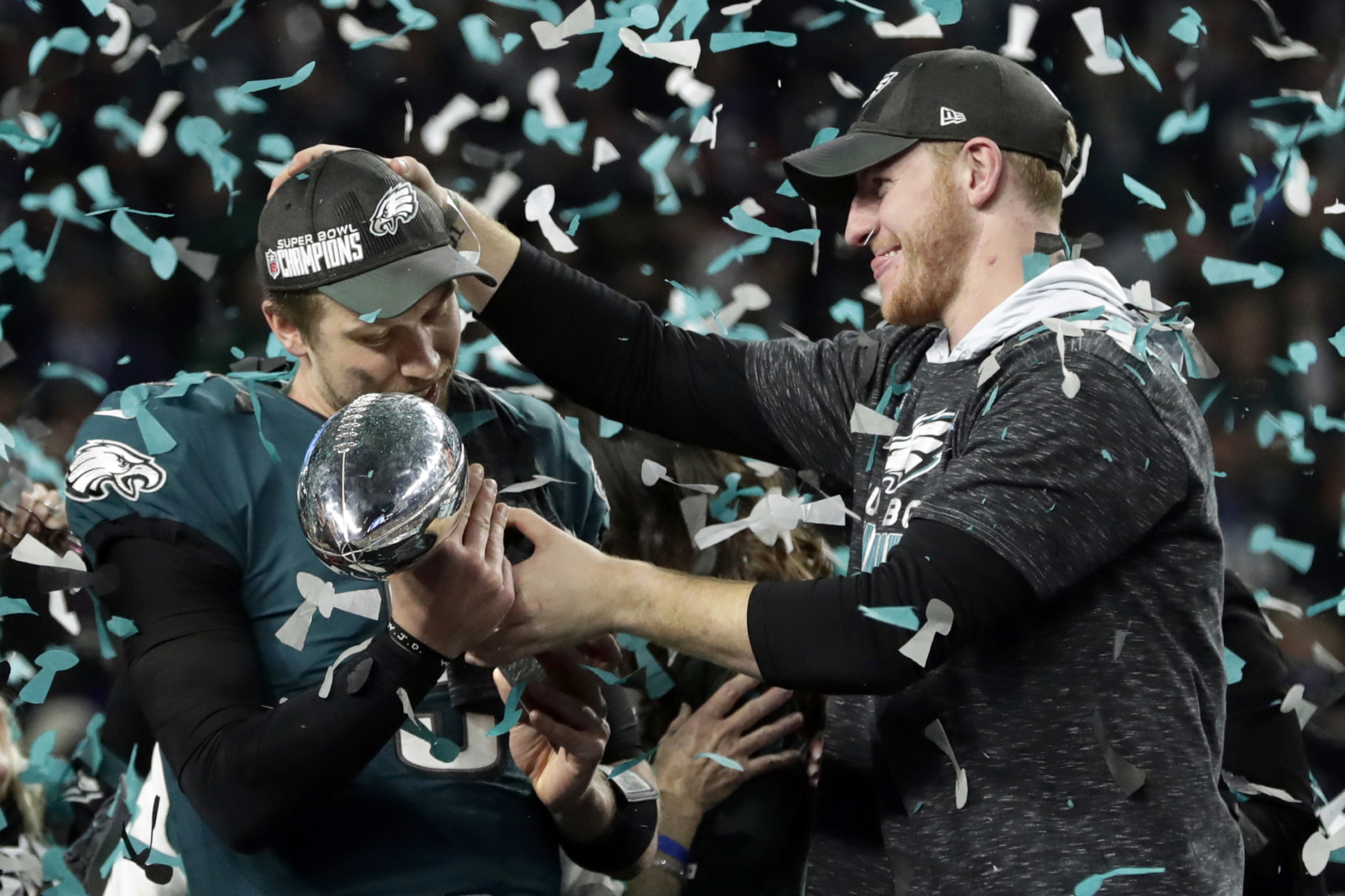 Colts net QB Carson Wentz in trade, set up reunion with Frank Reich