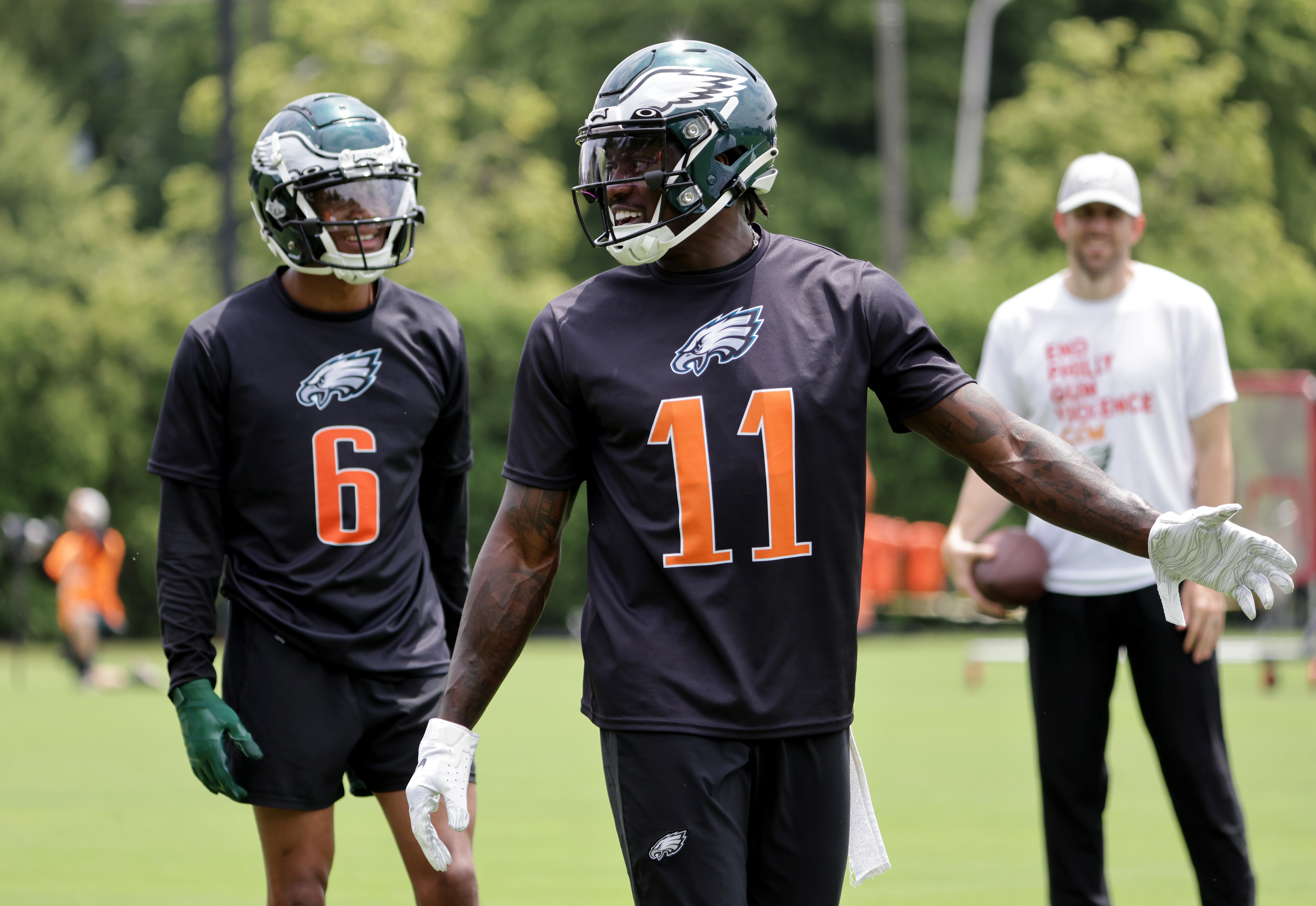 Philadelphia Eagles Receiving Corps Ranked 14th in NFL, Per PFF