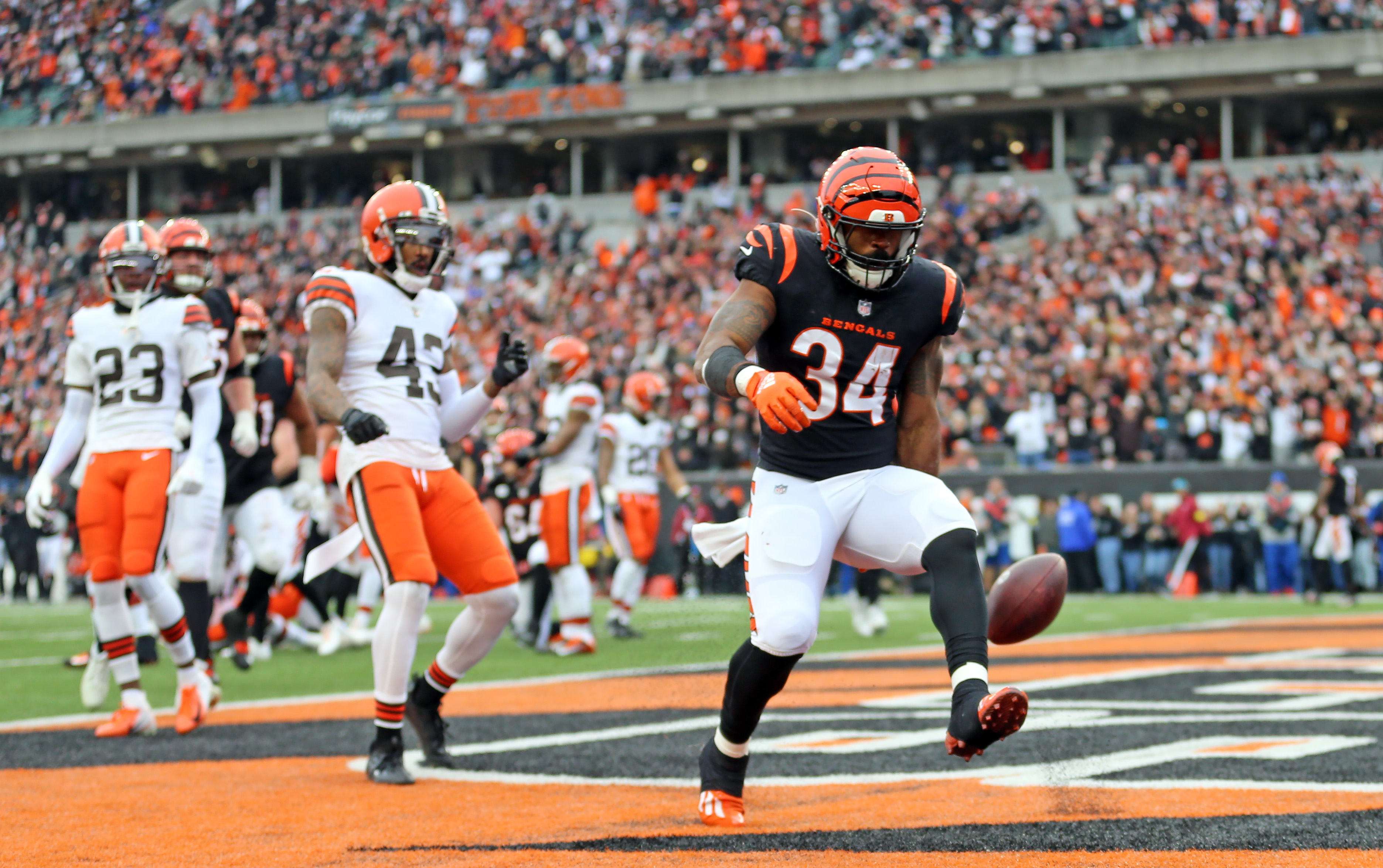 Watching the Cincinnati Bengals win on TV, a symbol of the Browns' season –  Terry Pluto 