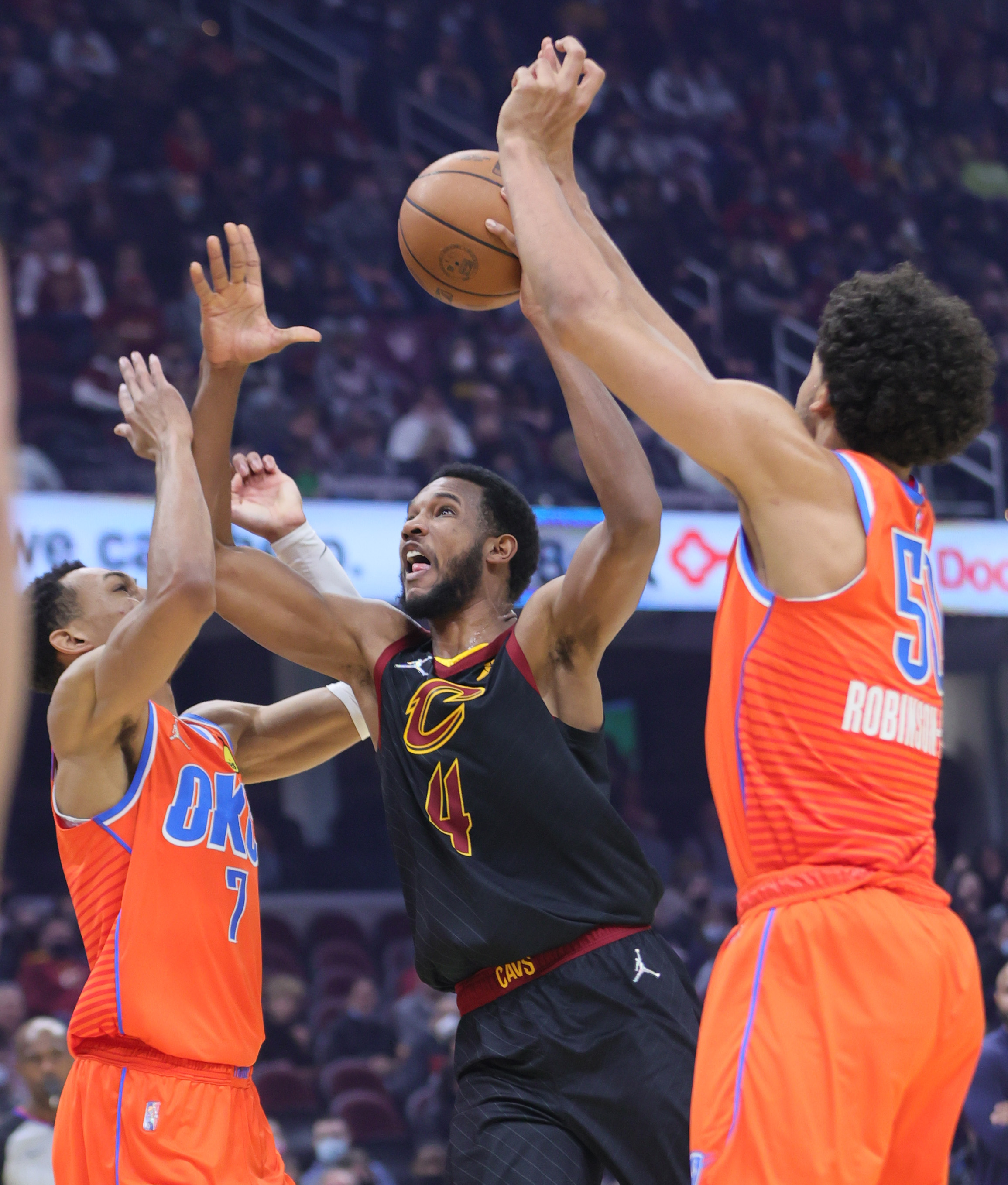 Garland, Mobley have big nights, Cavs beat Thunder 94-87