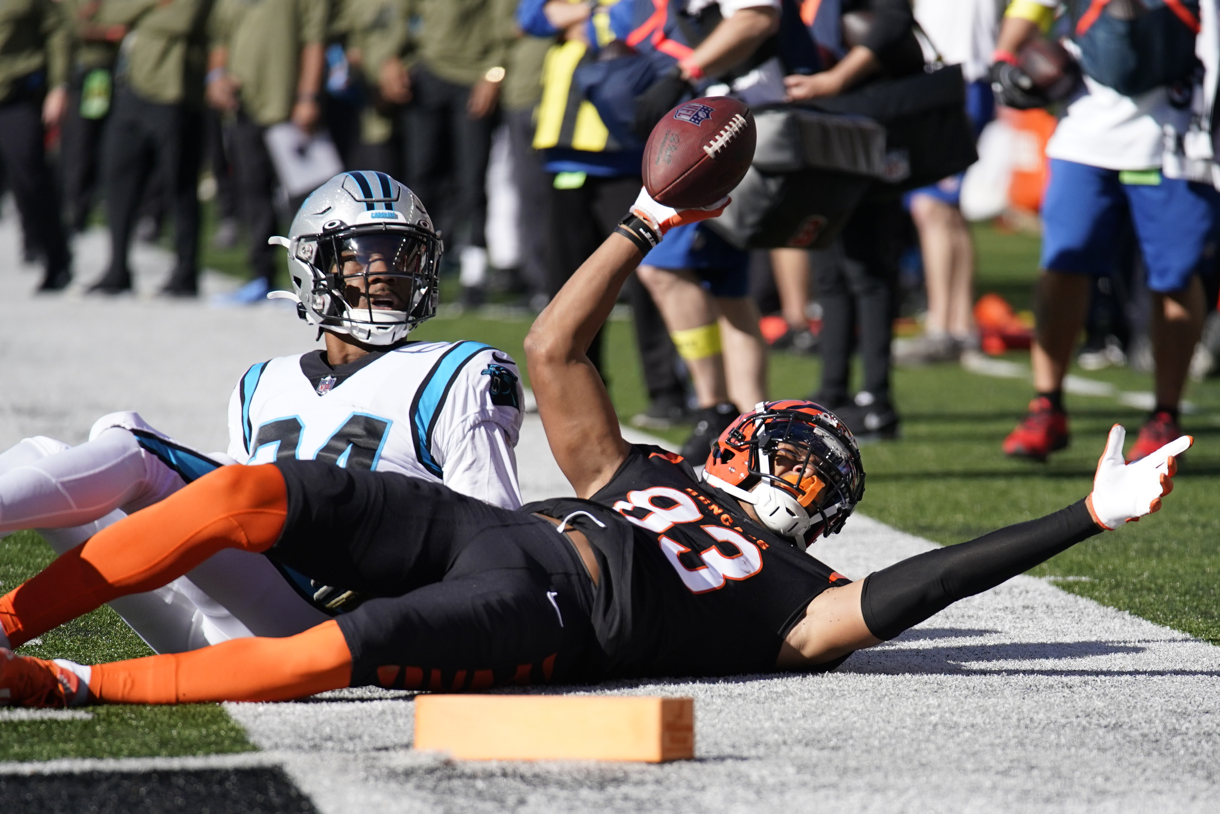 CINCINNATI, OH - NOVEMBER 06: Carolina Panthers Wide Receiver Terrace  Marshall Jr. (88) catches a pass in the endzone as Cincinnati Bengals  Cornerback Cam Taylor-Britt (29) defends during the NFL game between