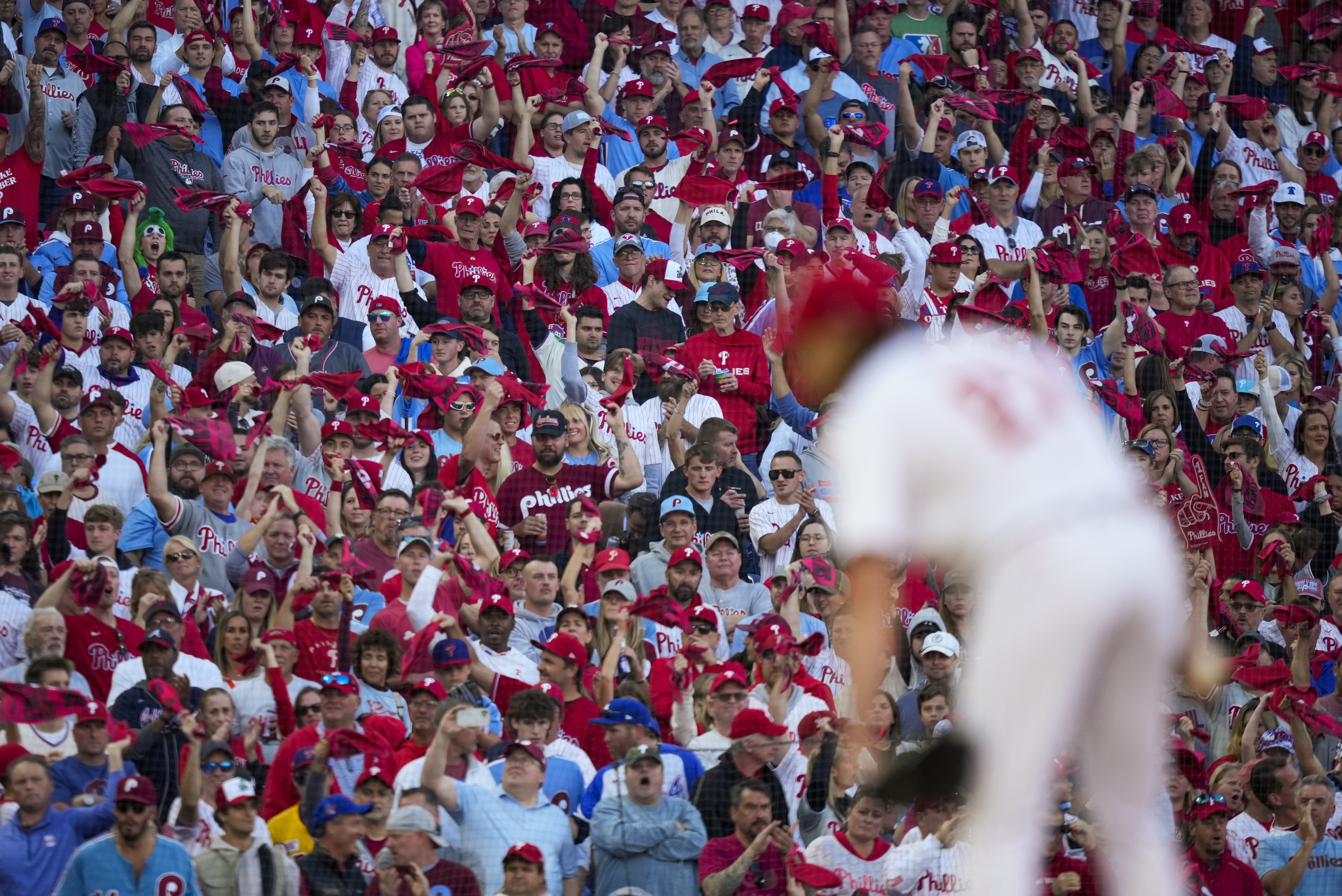 Philadelphia Phillies Fans Encouraged By 2 Baseball Insiders