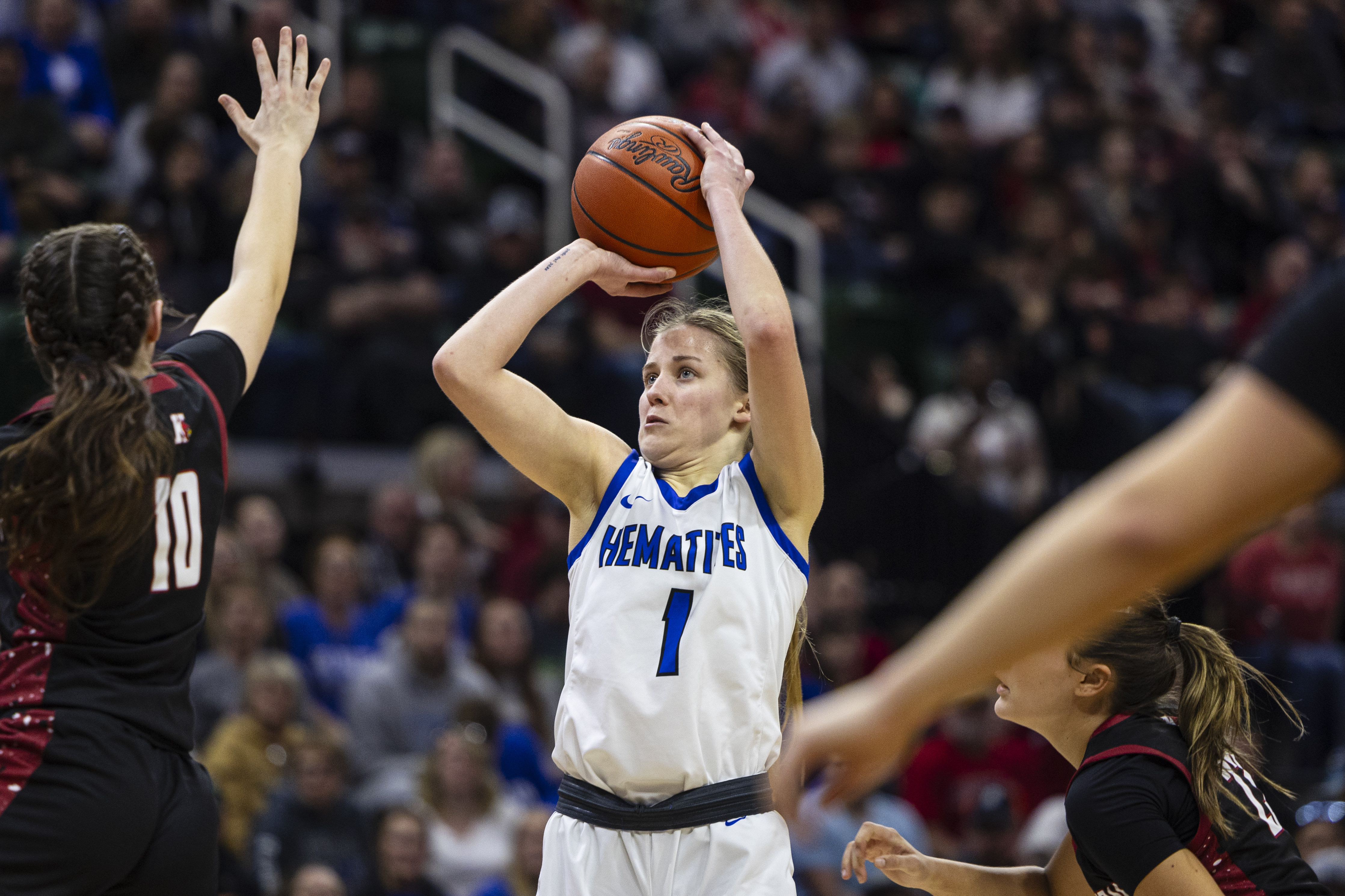 Sister act 3: Siblings connection powers East Lansing girls basketball