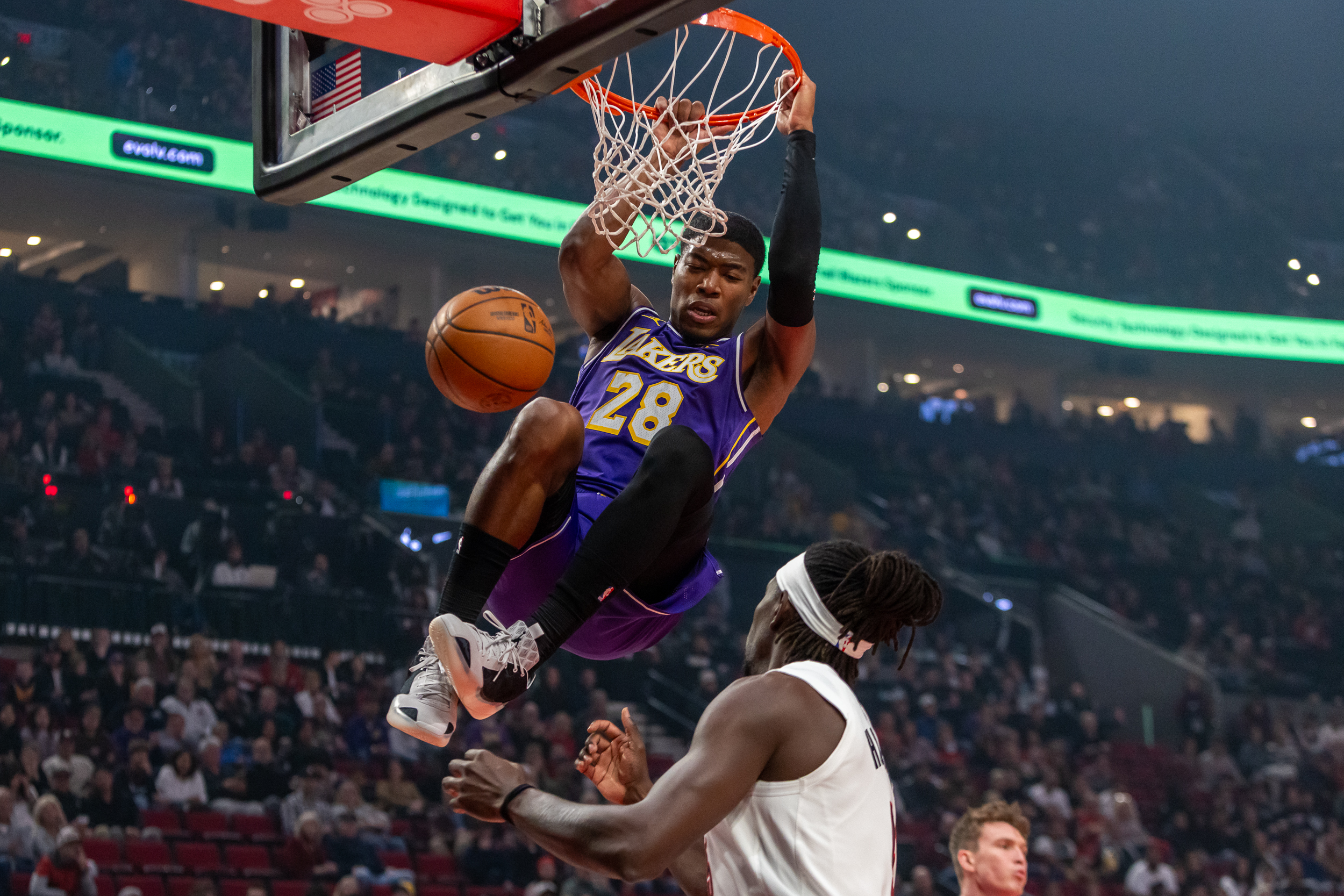 Shorthanded Los Angeles Lakers cruise past Trail Blazers: Rapid