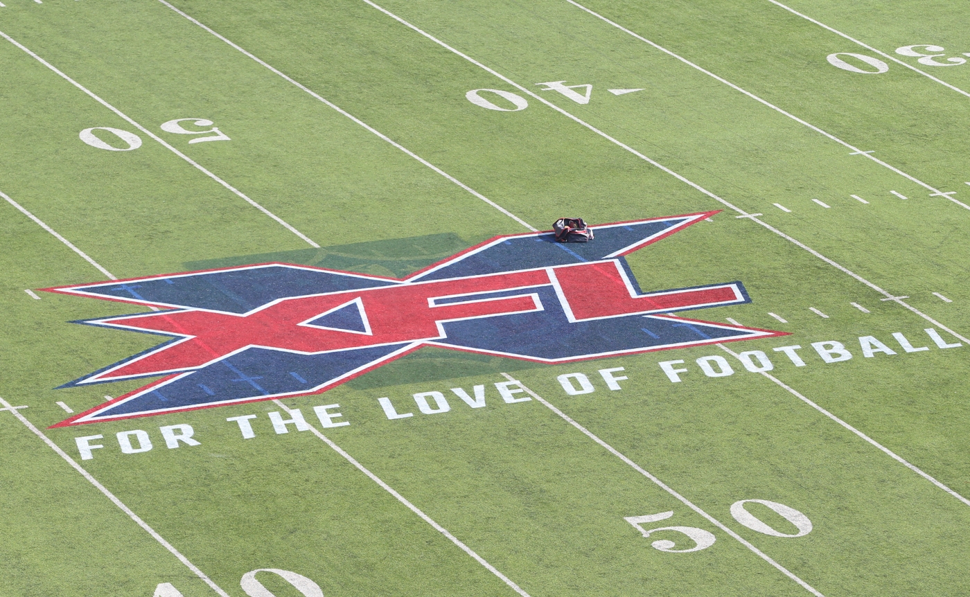 Early arrivals, middle fingers and sold-out jerseys: N.J. football fans  welcome the XFL's Guardians 