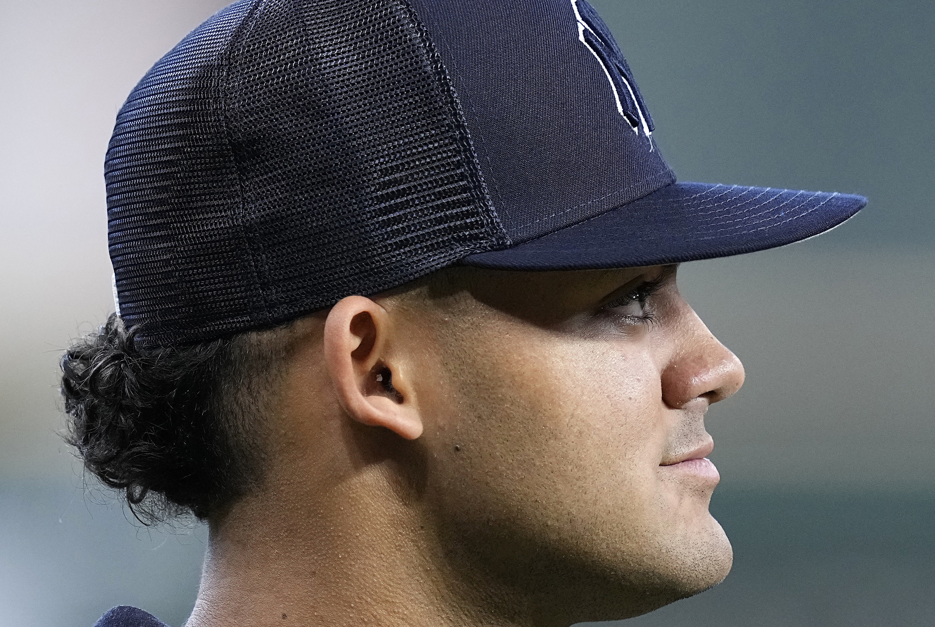 Yankees rookie Dominguez scratched vs. Brewers due to right elbow