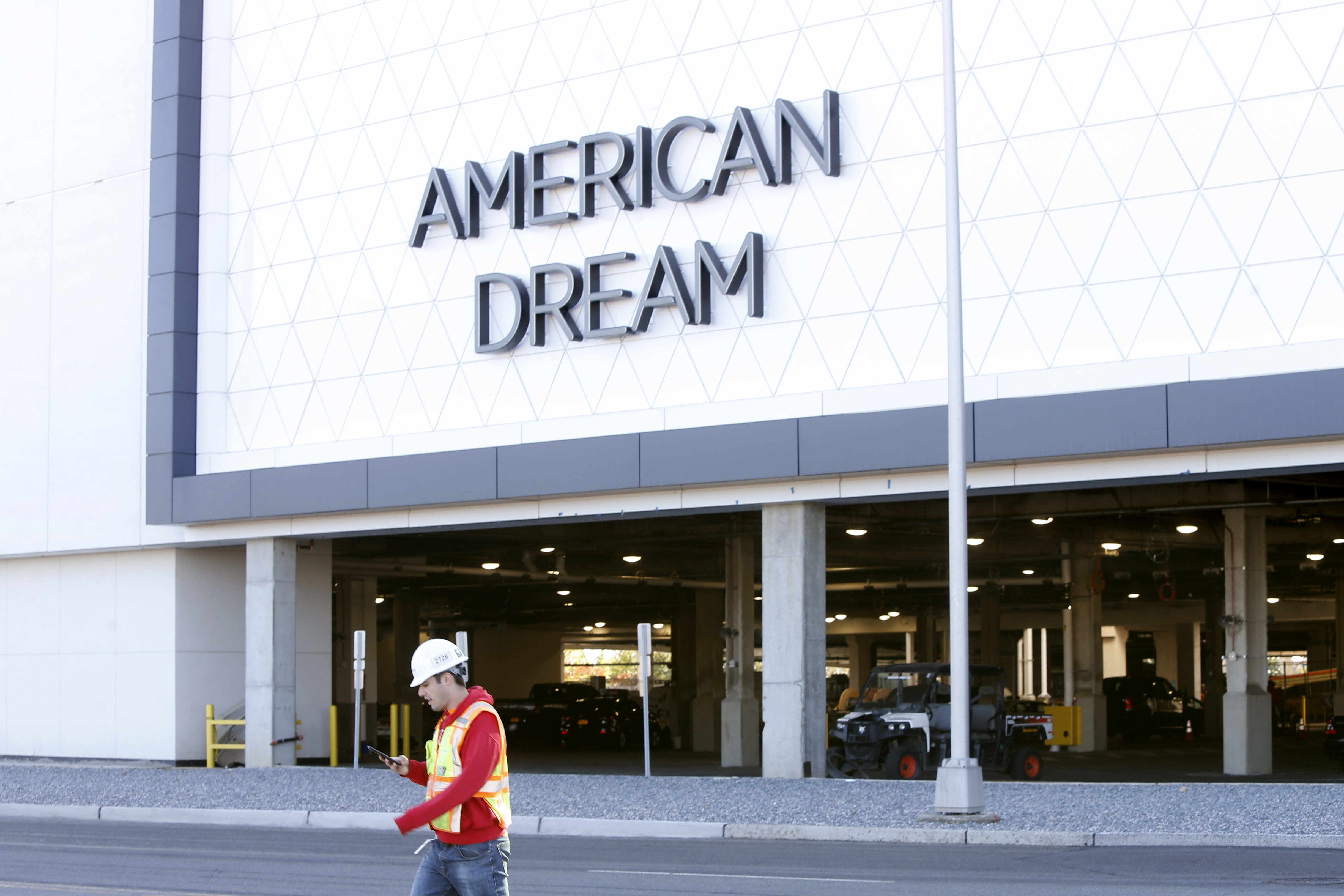 American Dream mall sued by construction creditors.