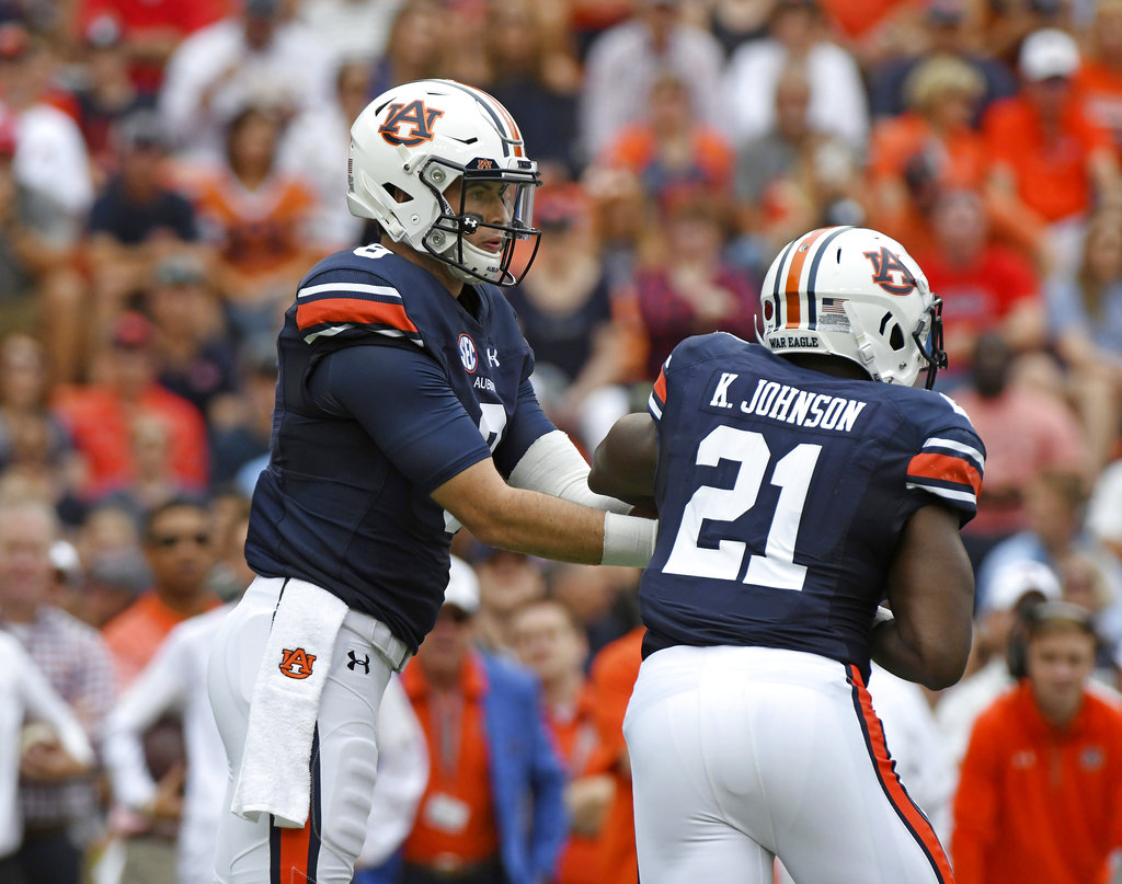 Bo Jackson dove with Auburn diving team