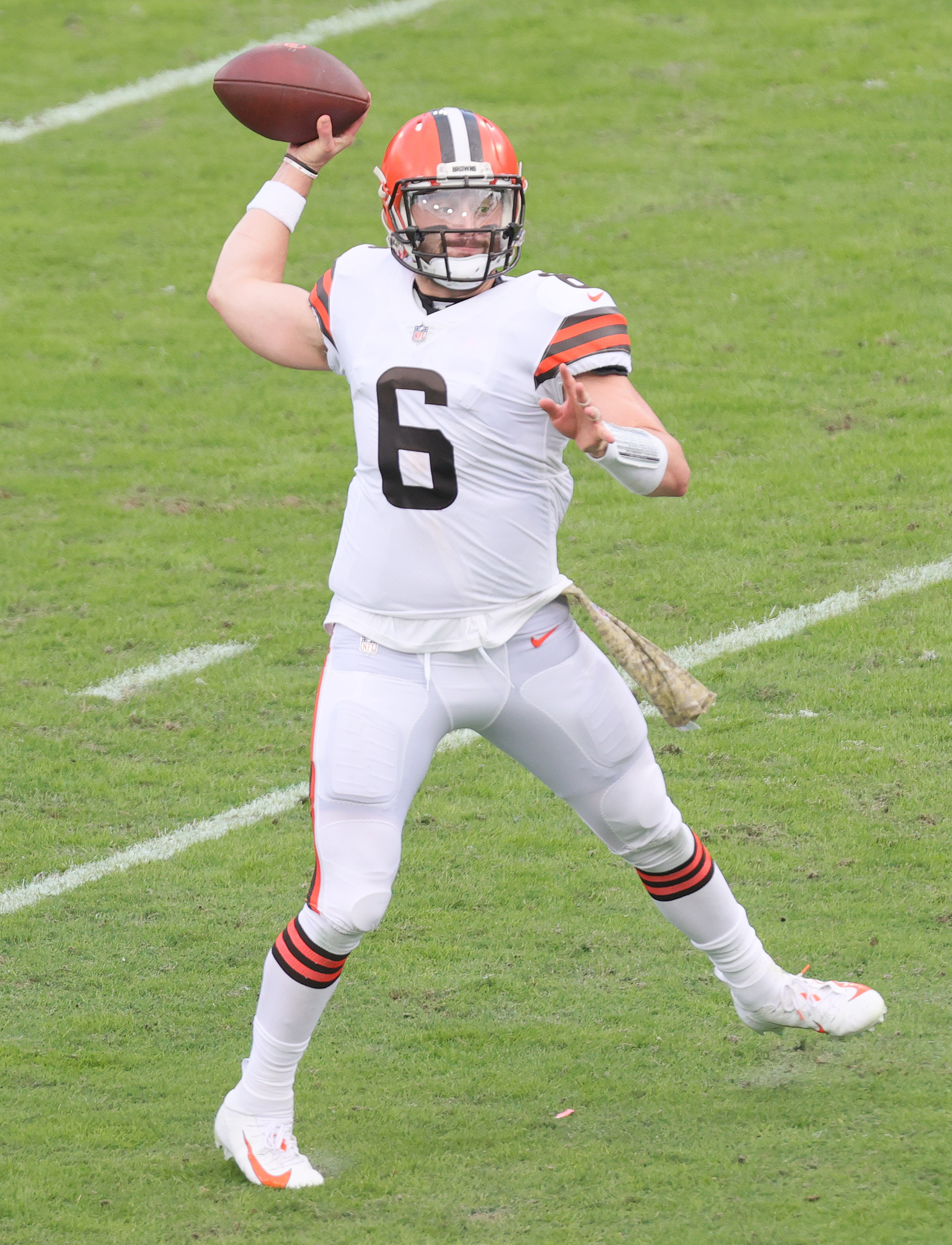 Cleveland Browns quarterback Baker Mayfield throws a pass against