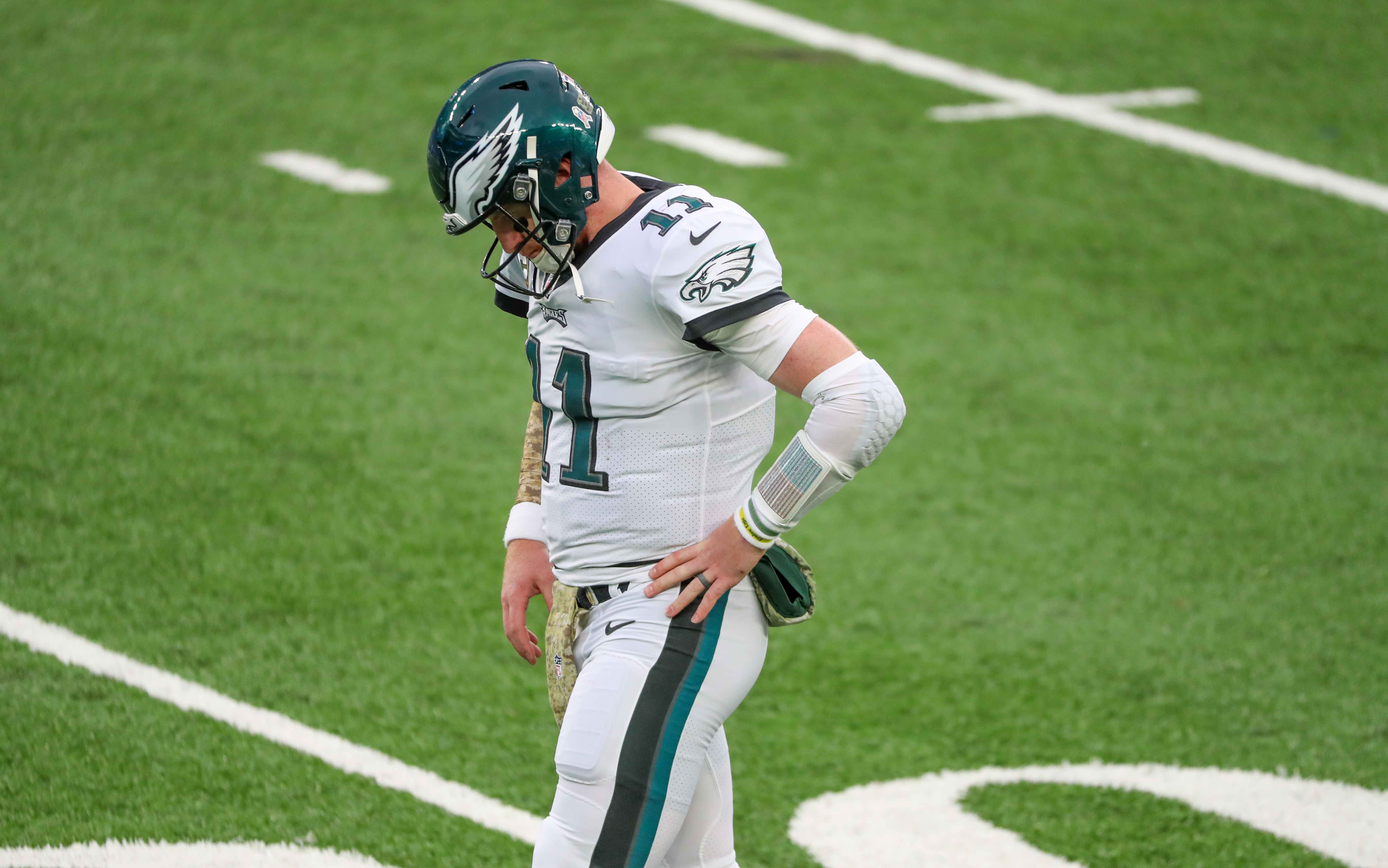 Dallas Goedert Goes Viral With Floss Dance After Eagles Win Over