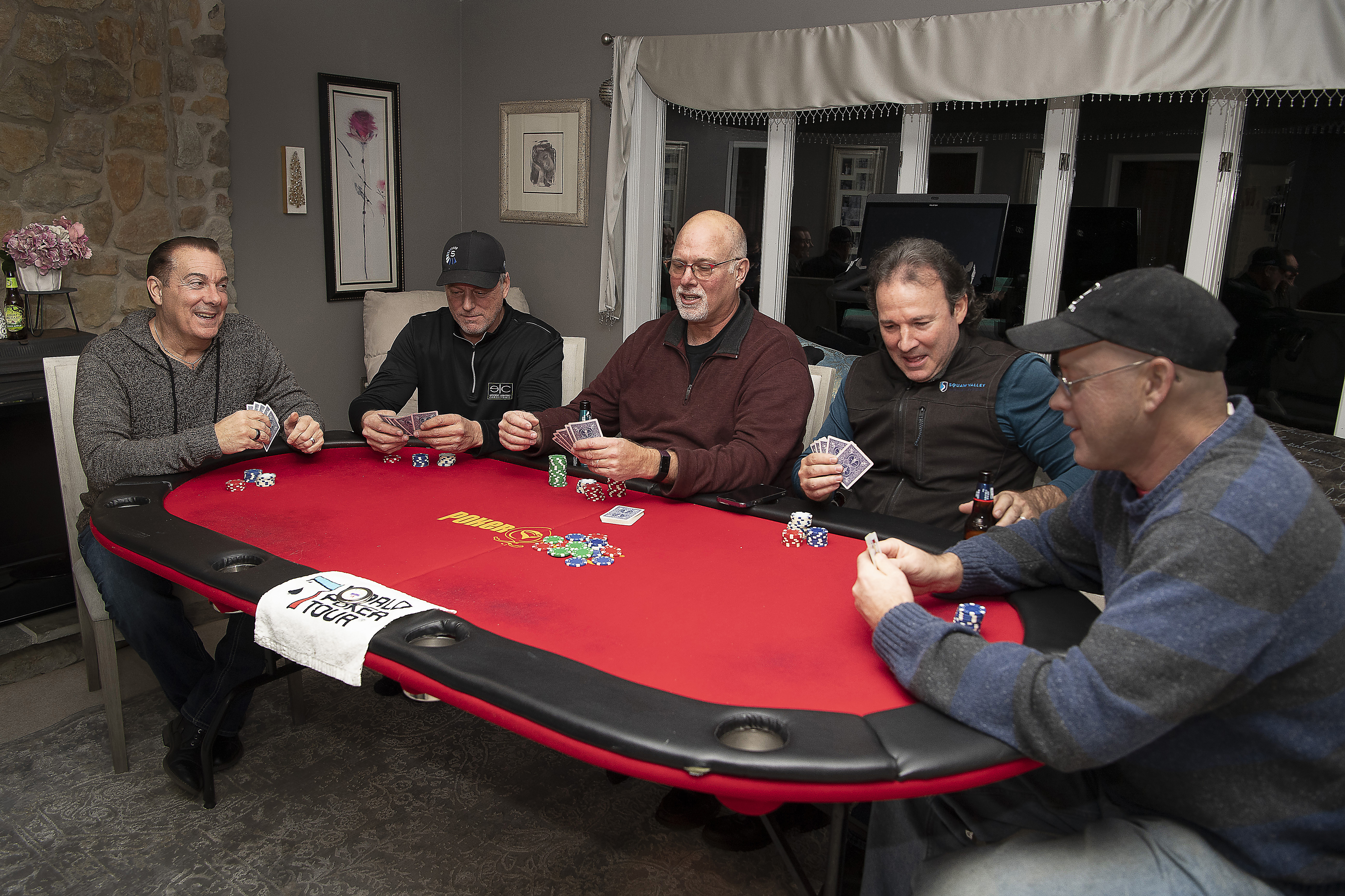 Host a poker night on 888poker!