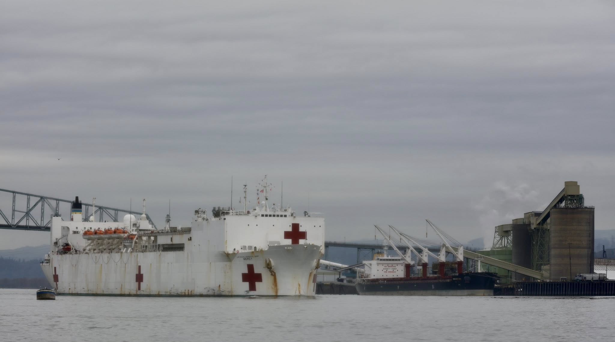 USNS Mercy, 1,000 bed floating hospital, arrives in Portland for ...