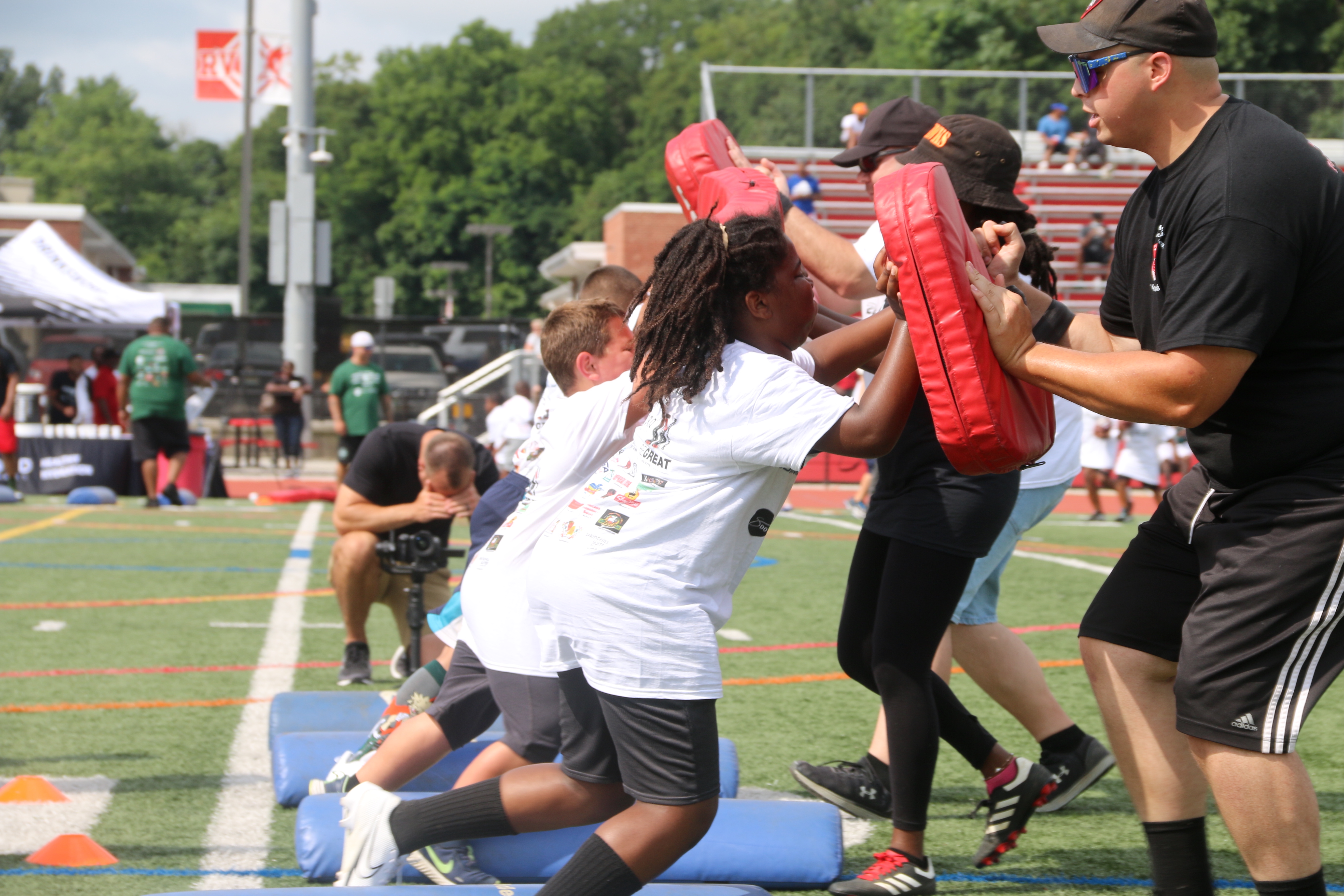 Philadelphia Eagles linebacker Shaun Bradley has a message for kids at his  camp: 'Never stop believing'