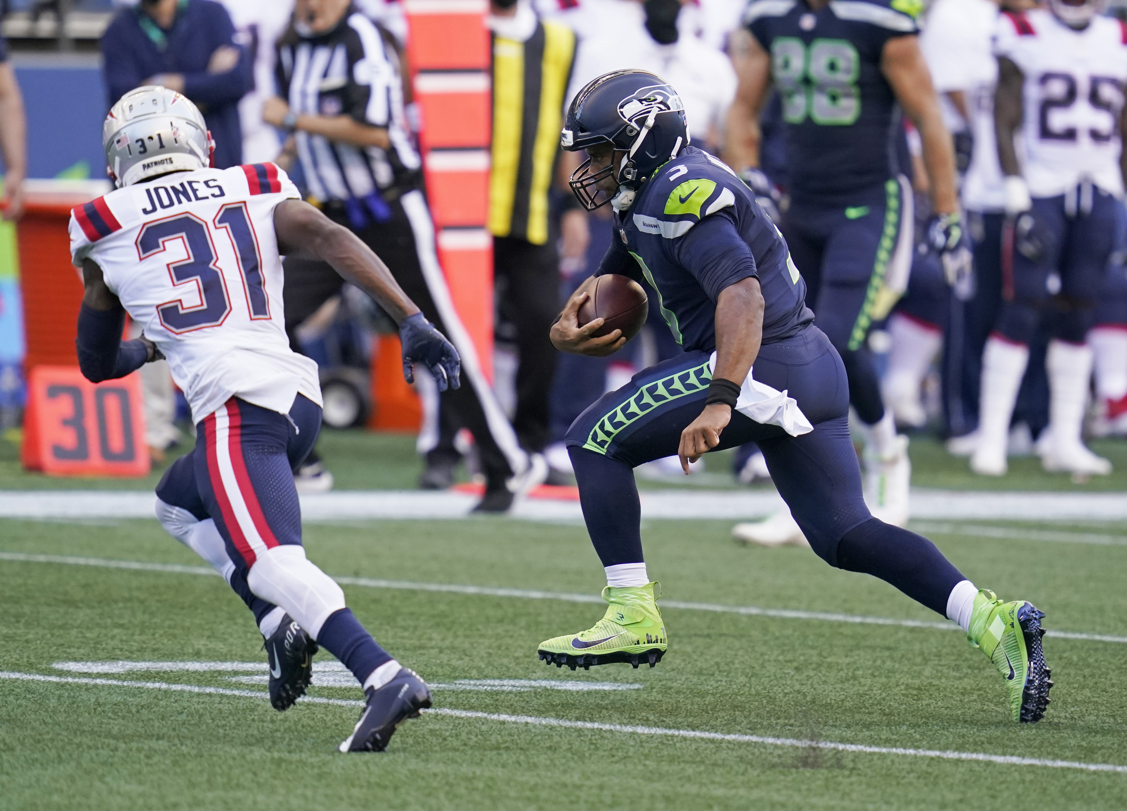 Seattle Seahawks' L.J. Collier comes up big to stop Cam Newton on game's  final play in win over the New England Patriots 