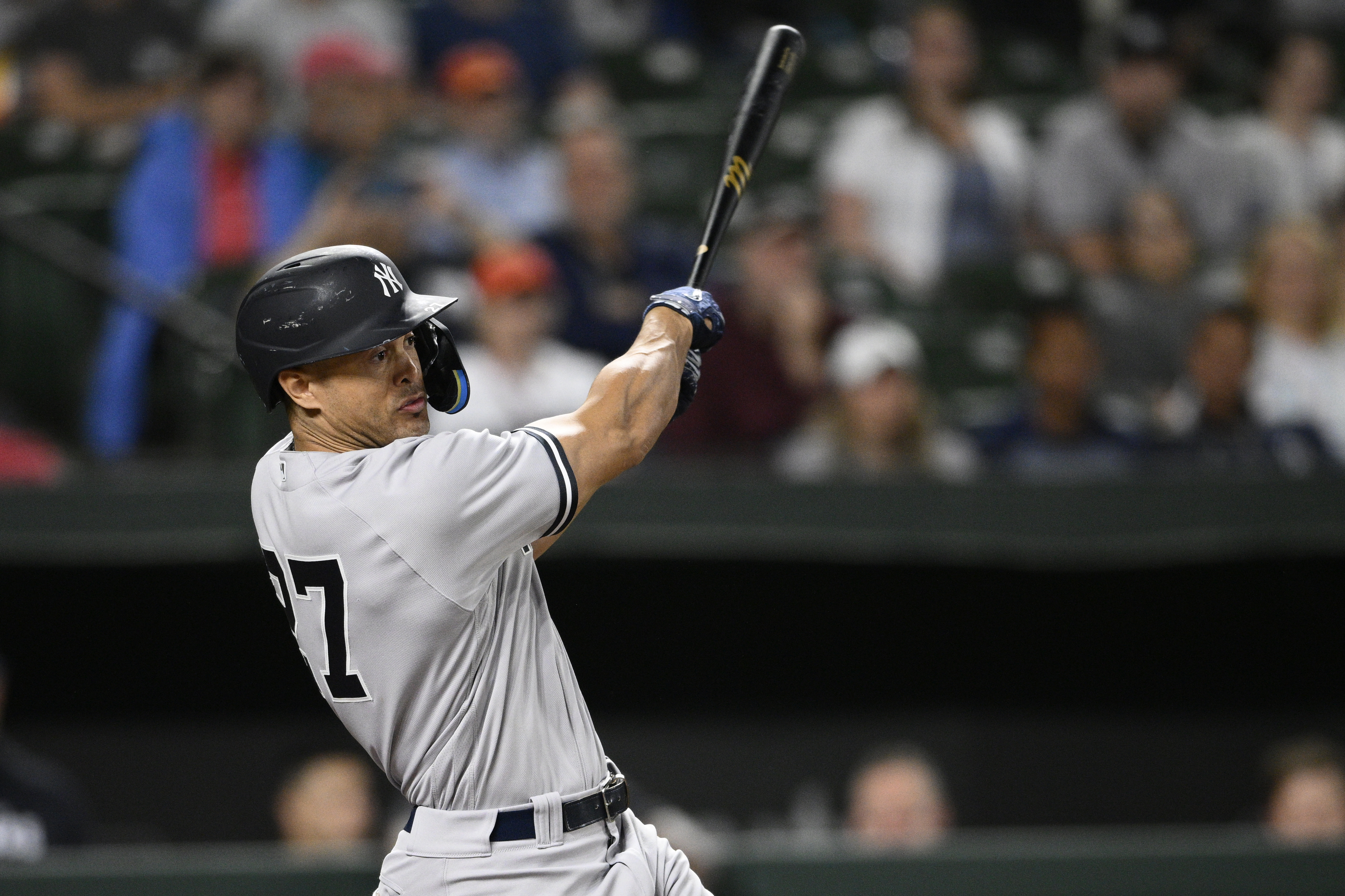 Yankees bat boy hides long hair after uproar over breaking team rule – NBC  Sports Boston