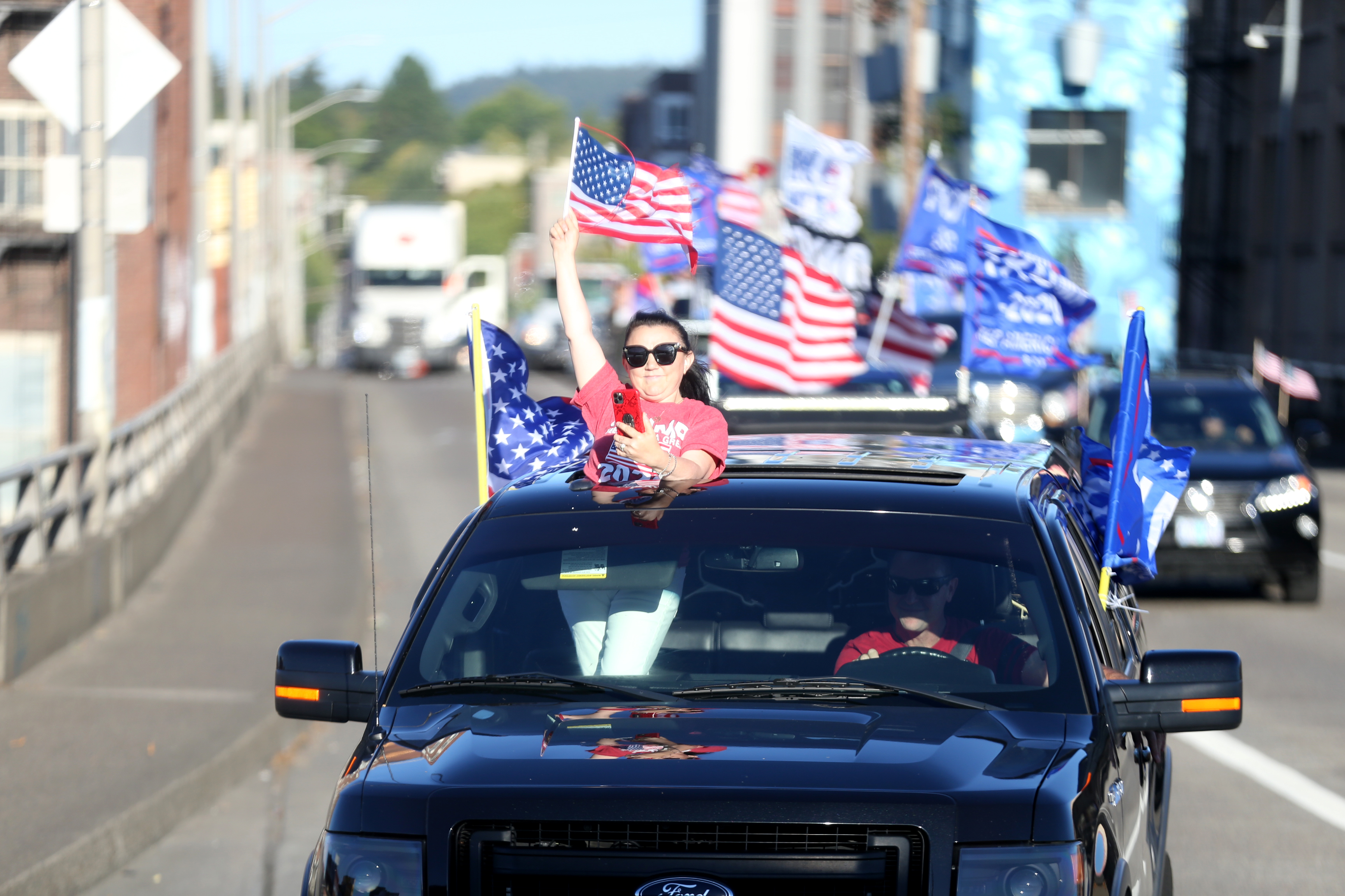 Trump event draws hundreds to Portland Area - oregonlive.com