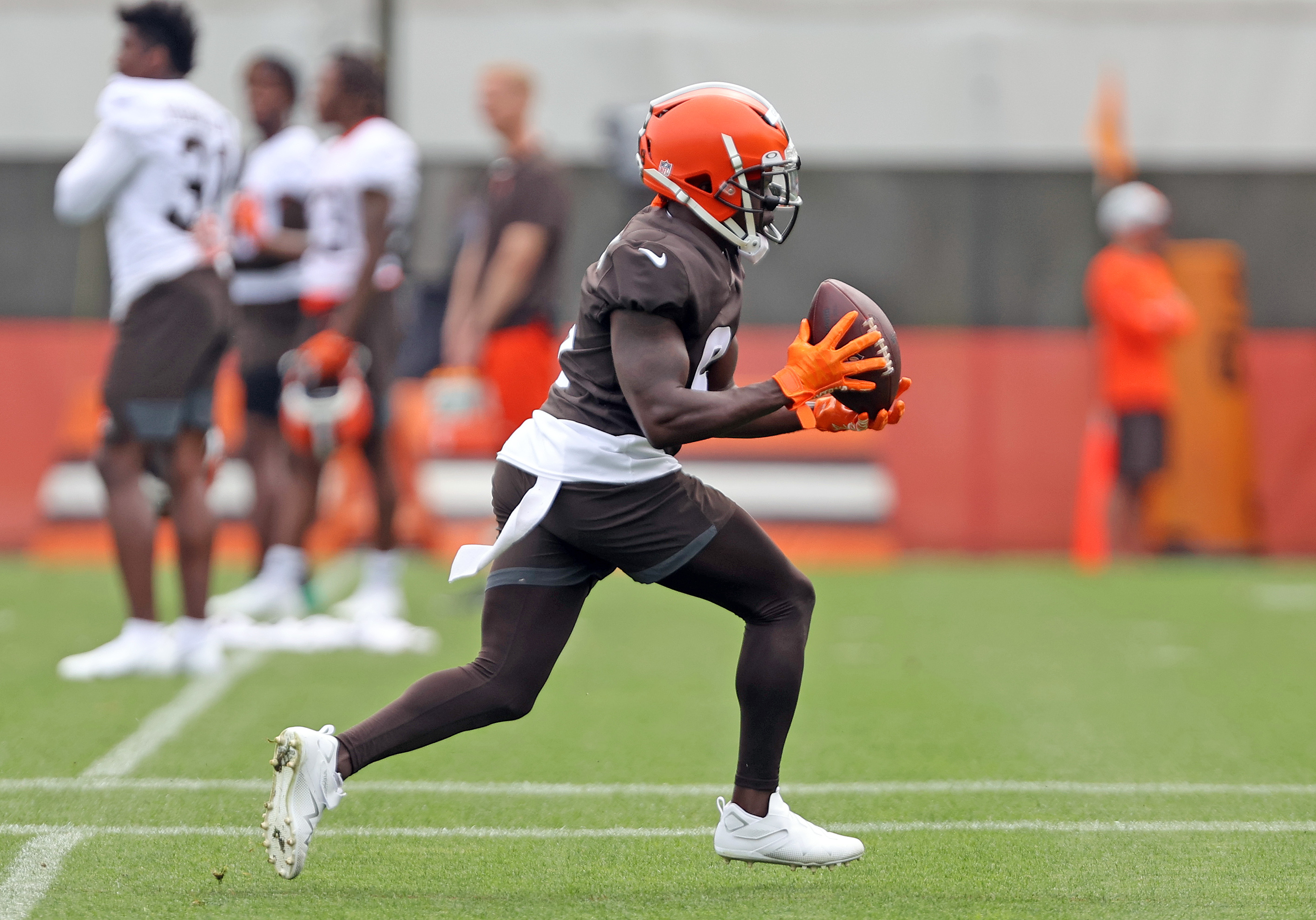 Browns reduce Pro Bowl returner Jakeem Grant Sr.'s cap charge