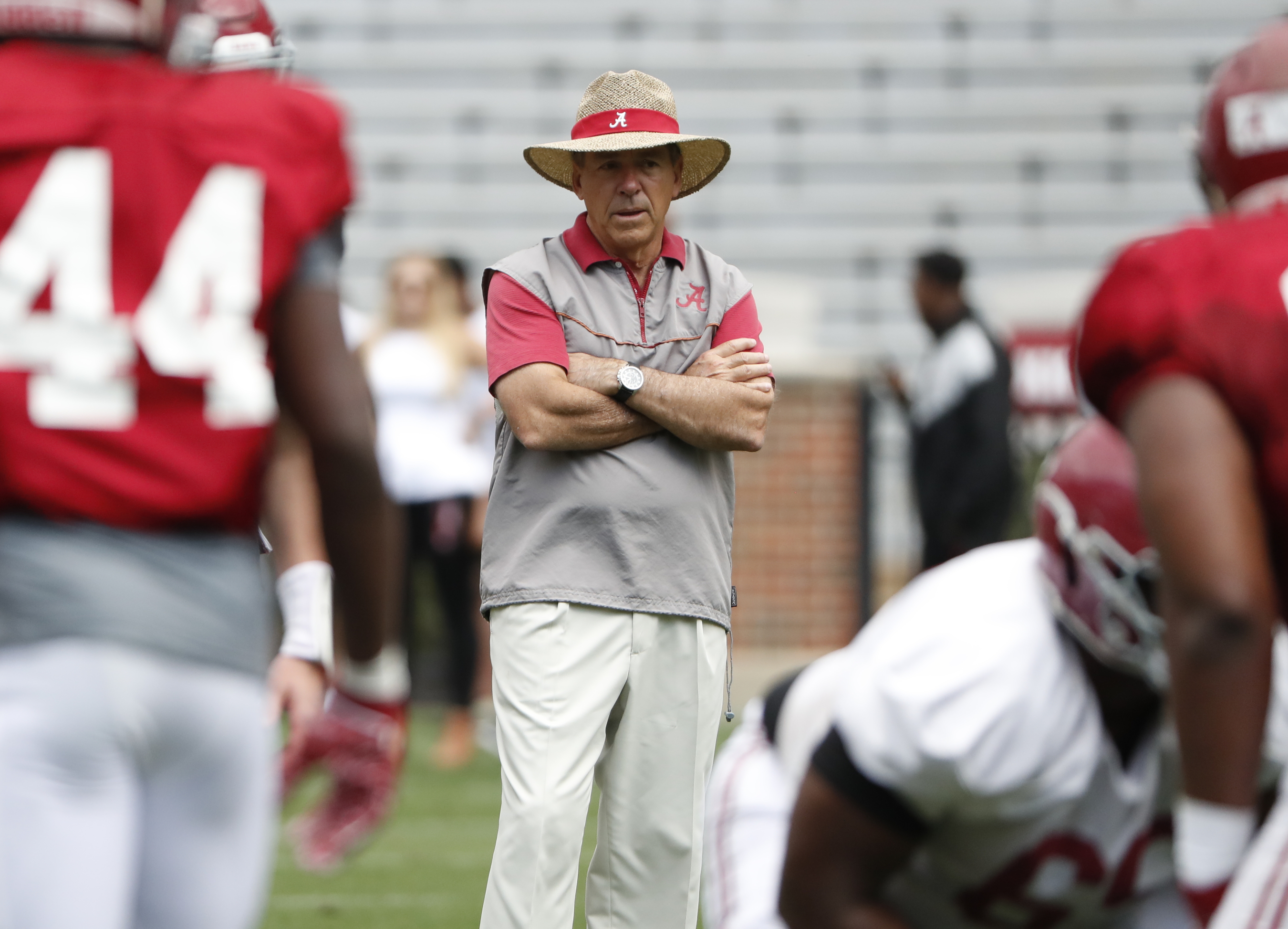 Alabama's Saban in pursuit of Bear