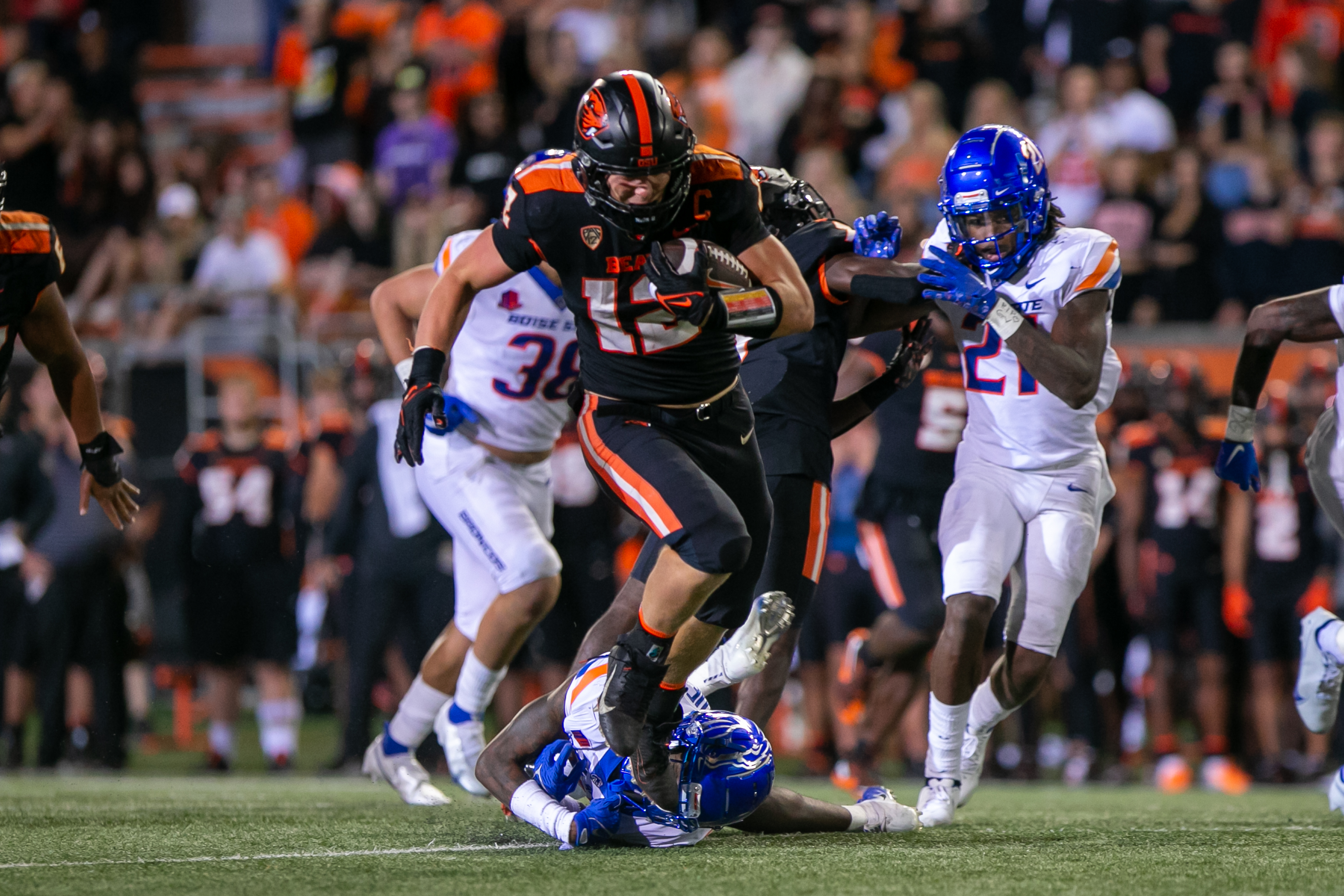 Boise State Broncos - HALFTIME, Boise State heads to the locker room with  a 24-14 lead over Oregon. Where are you watching the game from, Bronco  Nation? COMMENT with your location! #BleedBlue